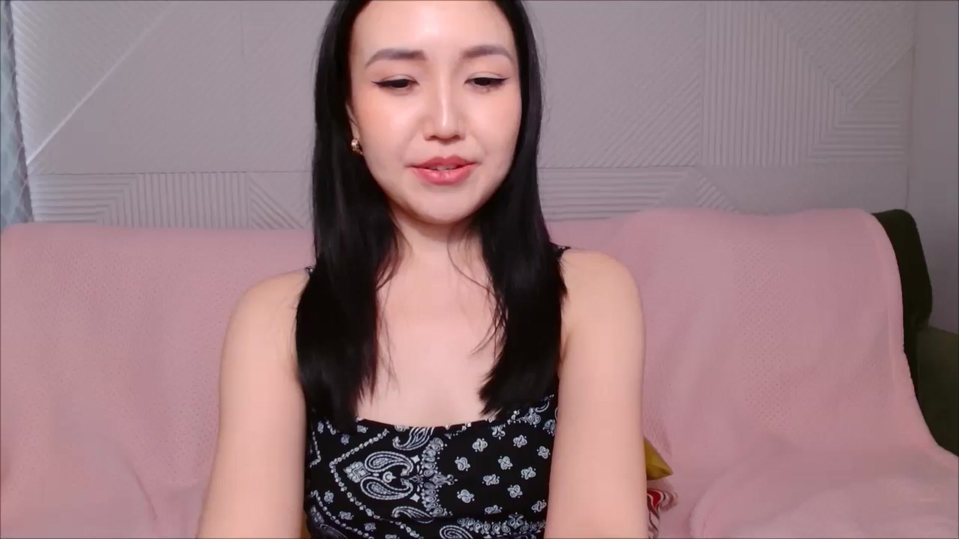 Gallery image thumbnail from JennyLeee's myfreecams stream on, 06/29/2024, 09:38 image 4 of 20