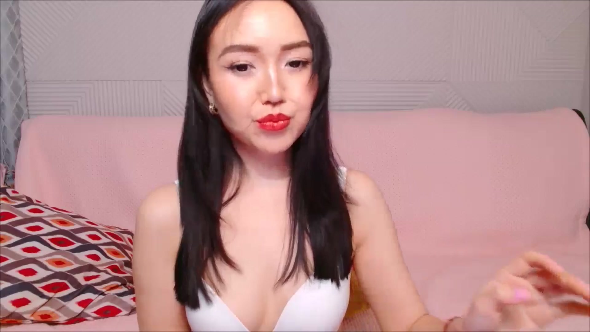 Gallery image thumbnail from JennyLeee's myfreecams stream on, 07/25/2024, 07:31 image 9 of 20
