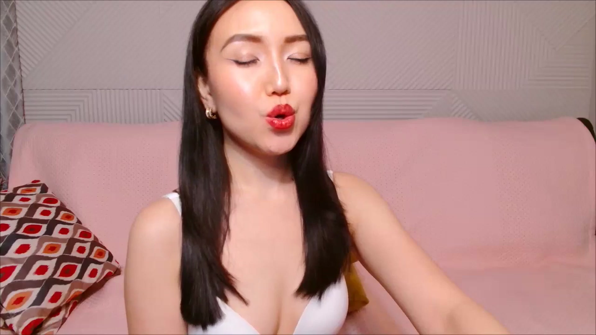Gallery image thumbnail from JennyLeee's myfreecams stream on, 07/25/2024, 13:26 image 12 of 20
