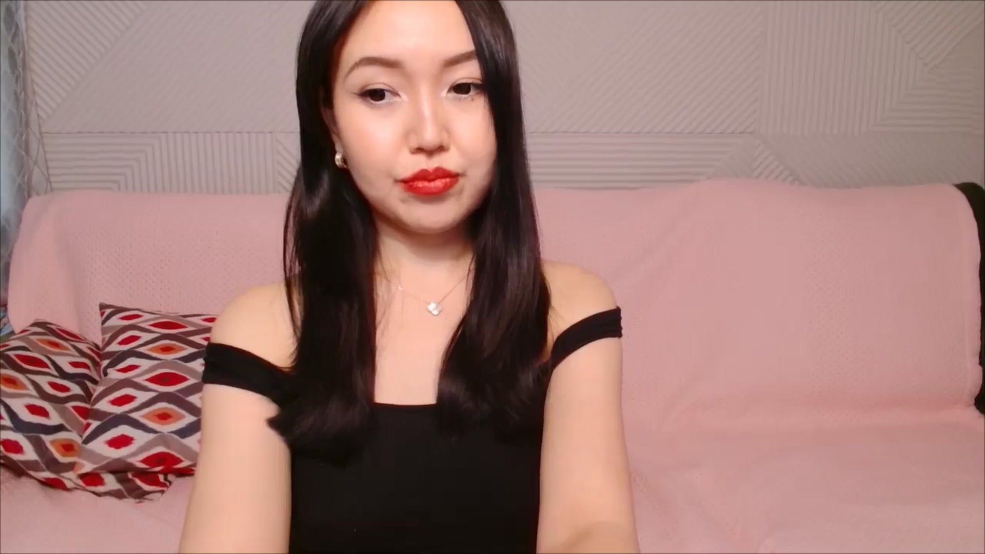 Gallery image thumbnail from JennyLeee's myfreecams stream on, 07/29/2024, 08:33 image 17 of 20