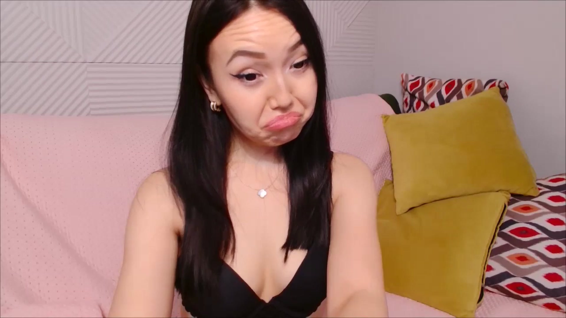Gallery image thumbnail from JennyLeee's myfreecams stream on, 08/12/2024, 08:17 image 18 of 20