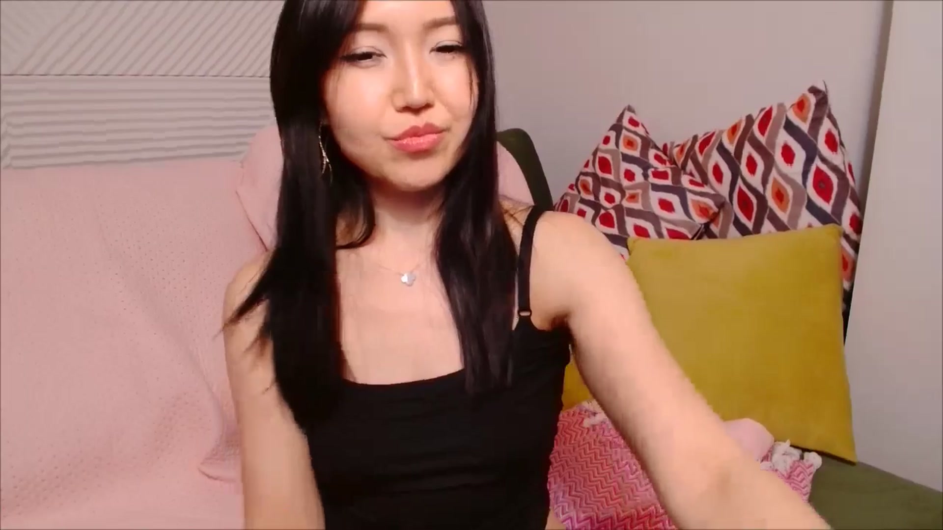 Gallery image thumbnail from JennyLeee's myfreecams stream on, 08/18/2024, 09:31 image 11 of 20