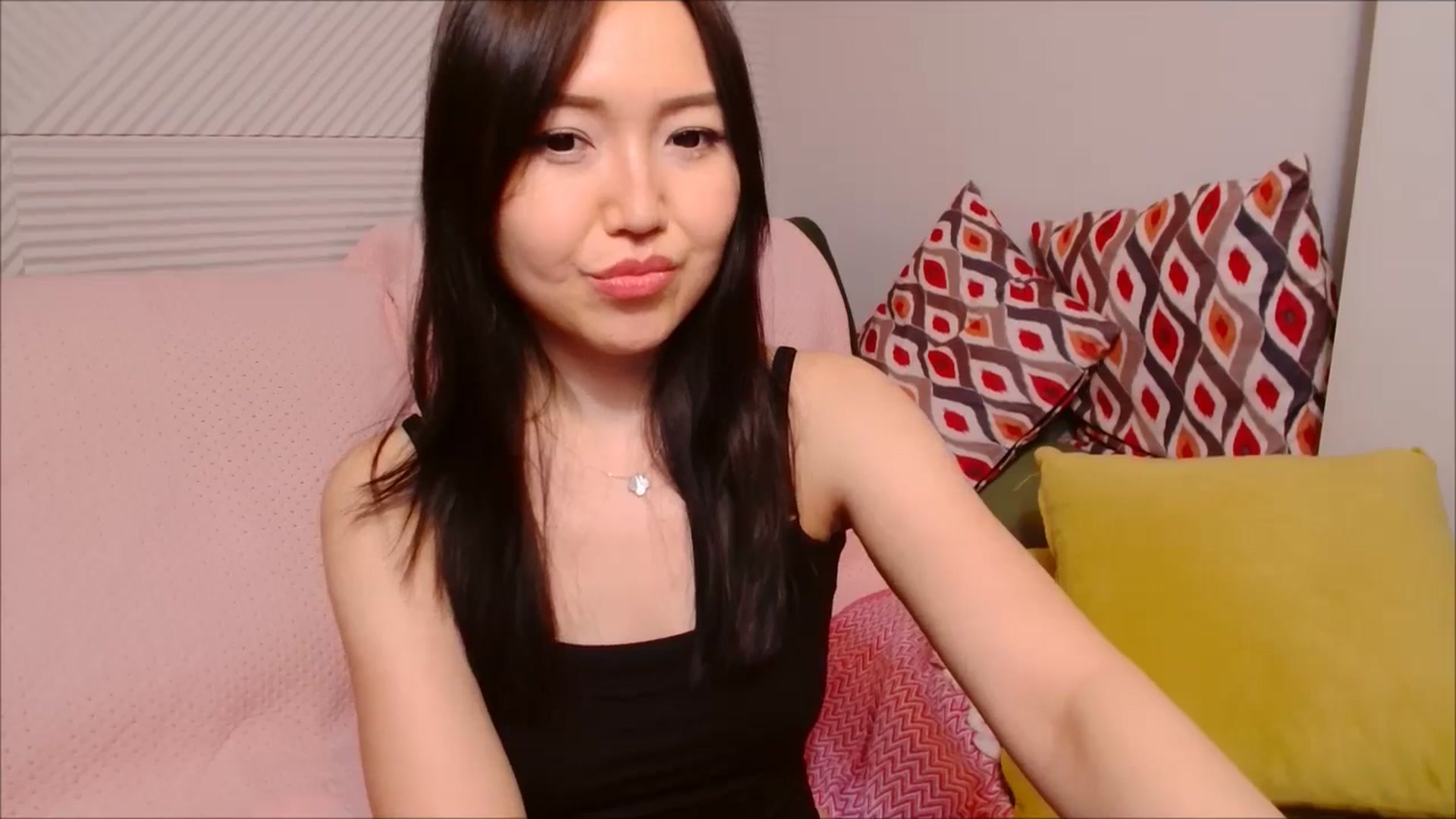 Gallery image thumbnail from JennyLeee's myfreecams stream on, 08/18/2024, 10:12 image 6 of 20