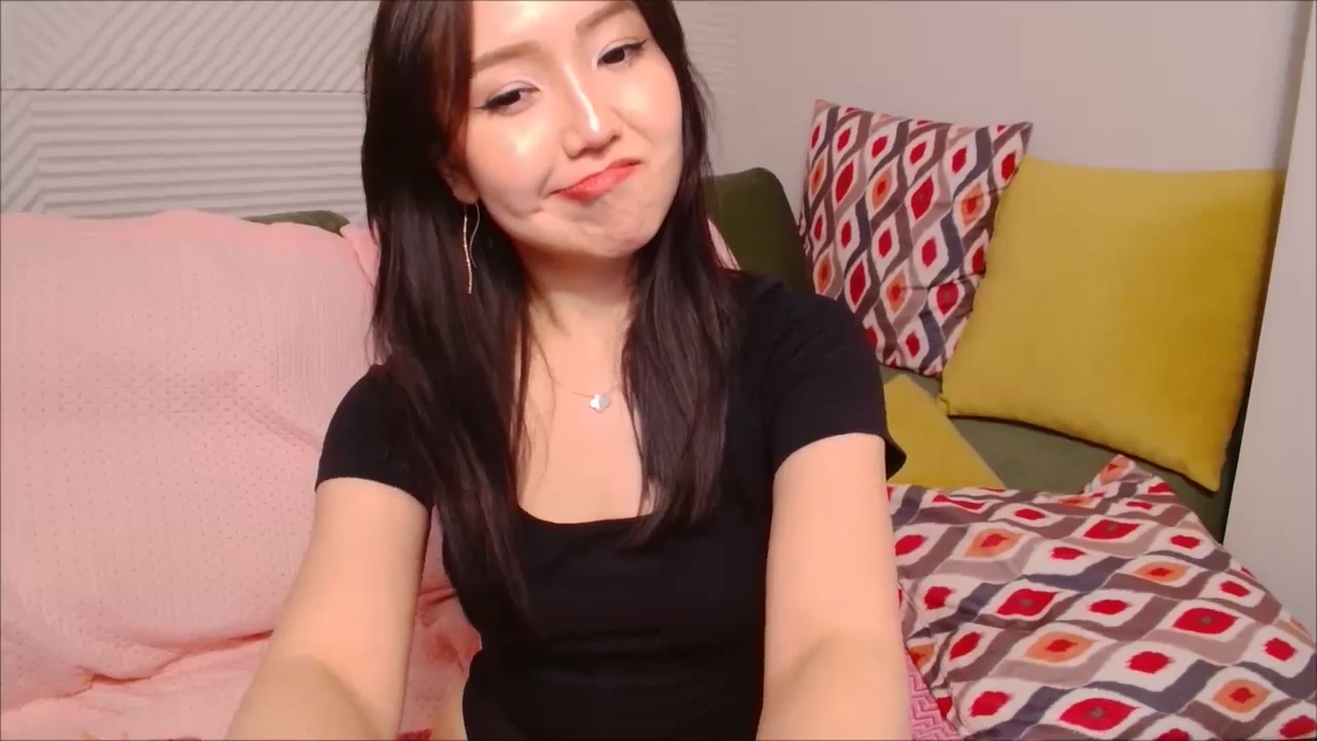 Gallery image thumbnail from JennyLeee's myfreecams stream on, 08/20/2024, 07:46 image 13 of 20