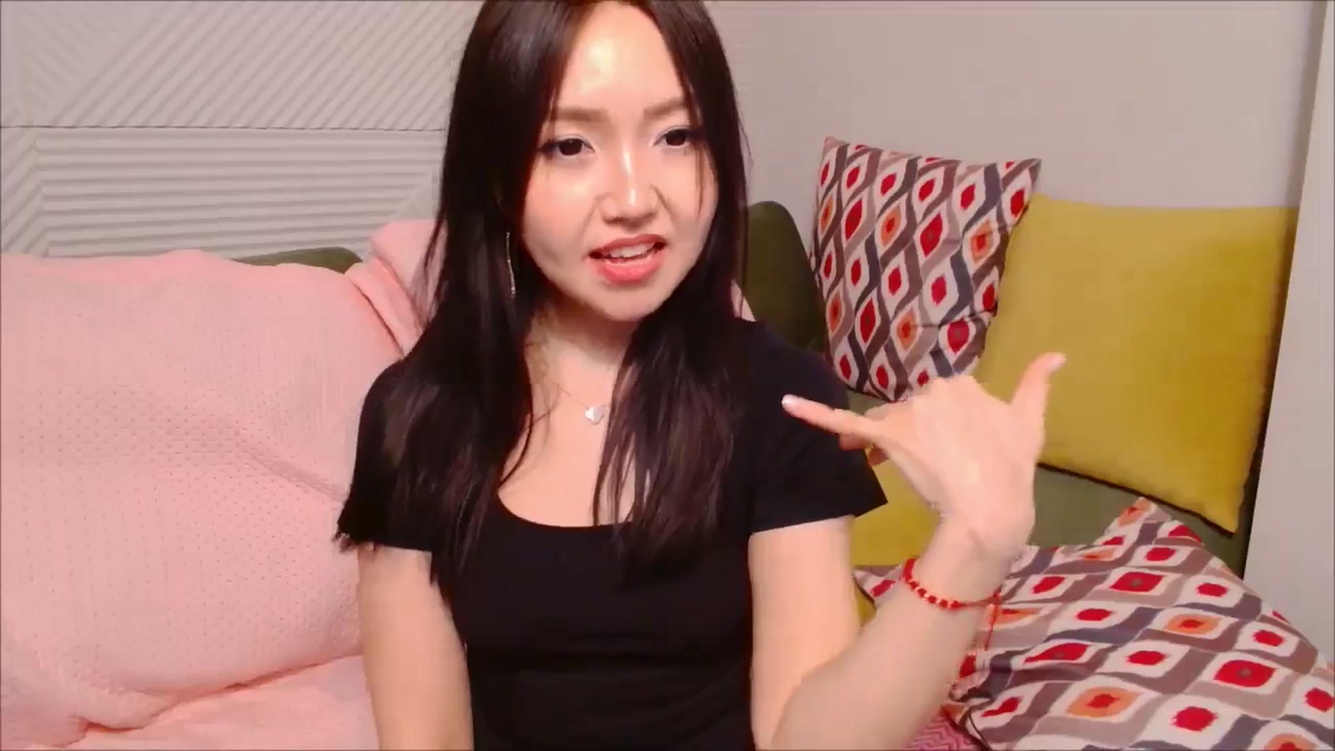 Gallery image thumbnail from JennyLeee's myfreecams stream on, 08/20/2024, 07:46 image 17 of 20