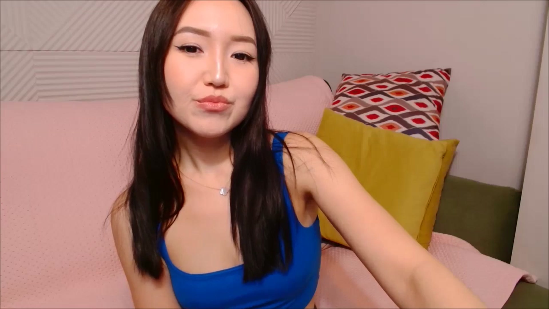 Gallery image thumbnail from JennyPears's myfreecams stream on, 08/26/2024, 02:55 image 6 of 20