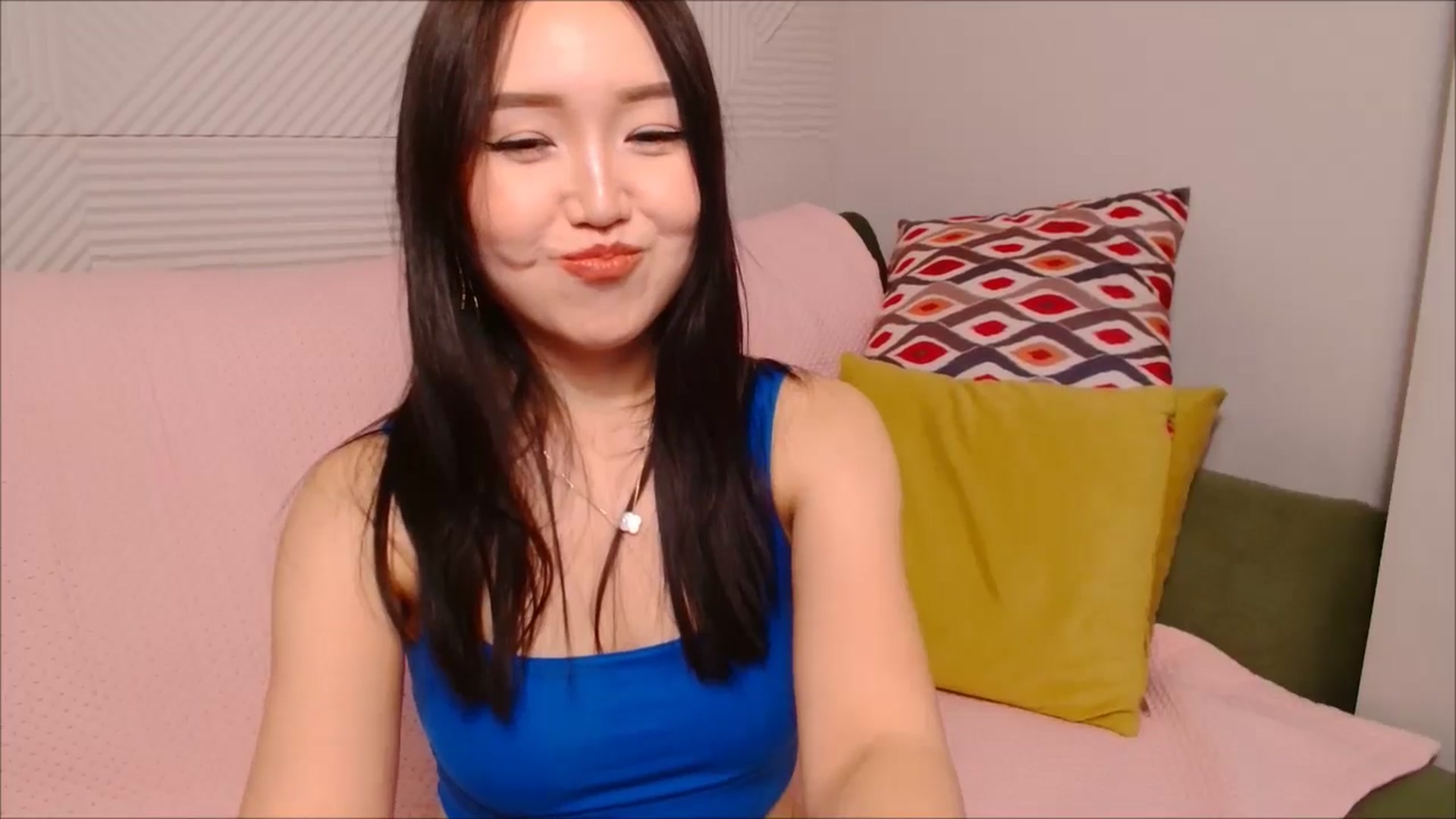 Gallery image thumbnail from JennyPears's myfreecams stream on, 08/26/2024, 05:11 image 7 of 20