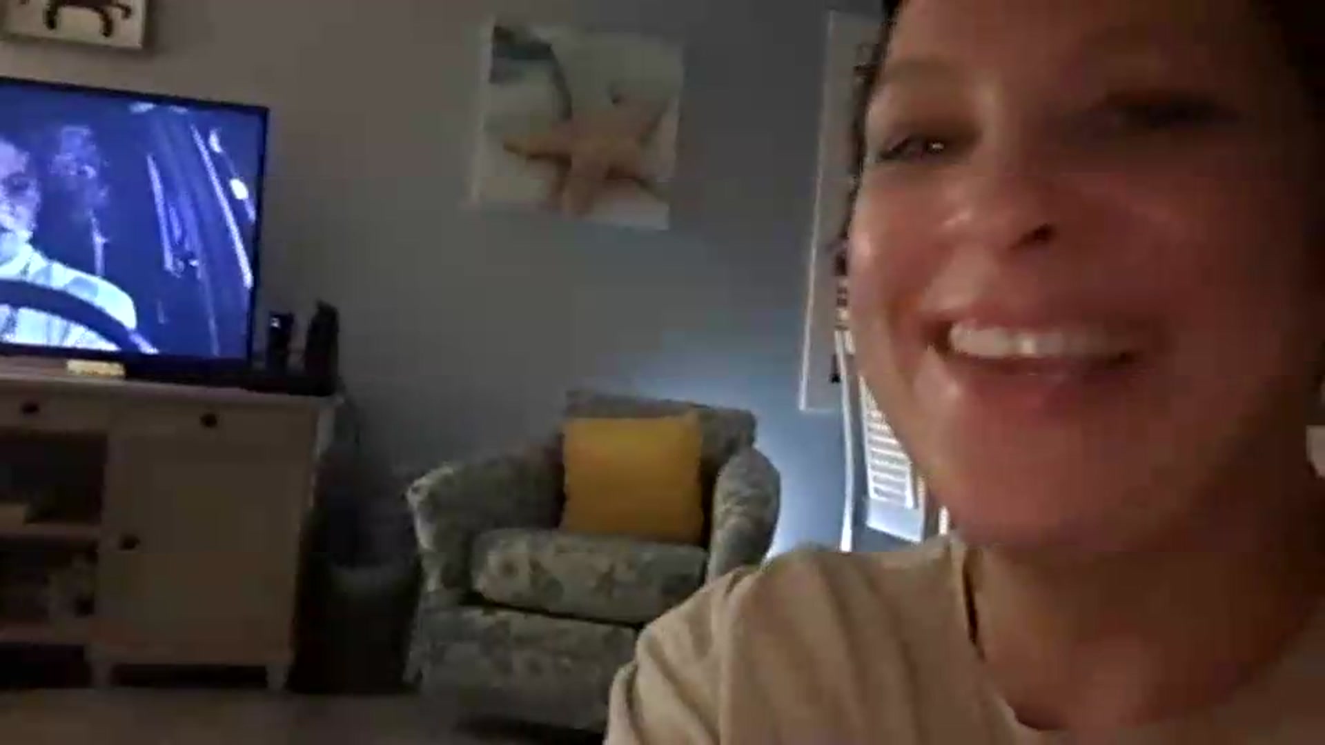 Gallery image thumbnail from JennyShore72's myfreecams stream on, 08/18/2026, 06:06 image 13 of 20