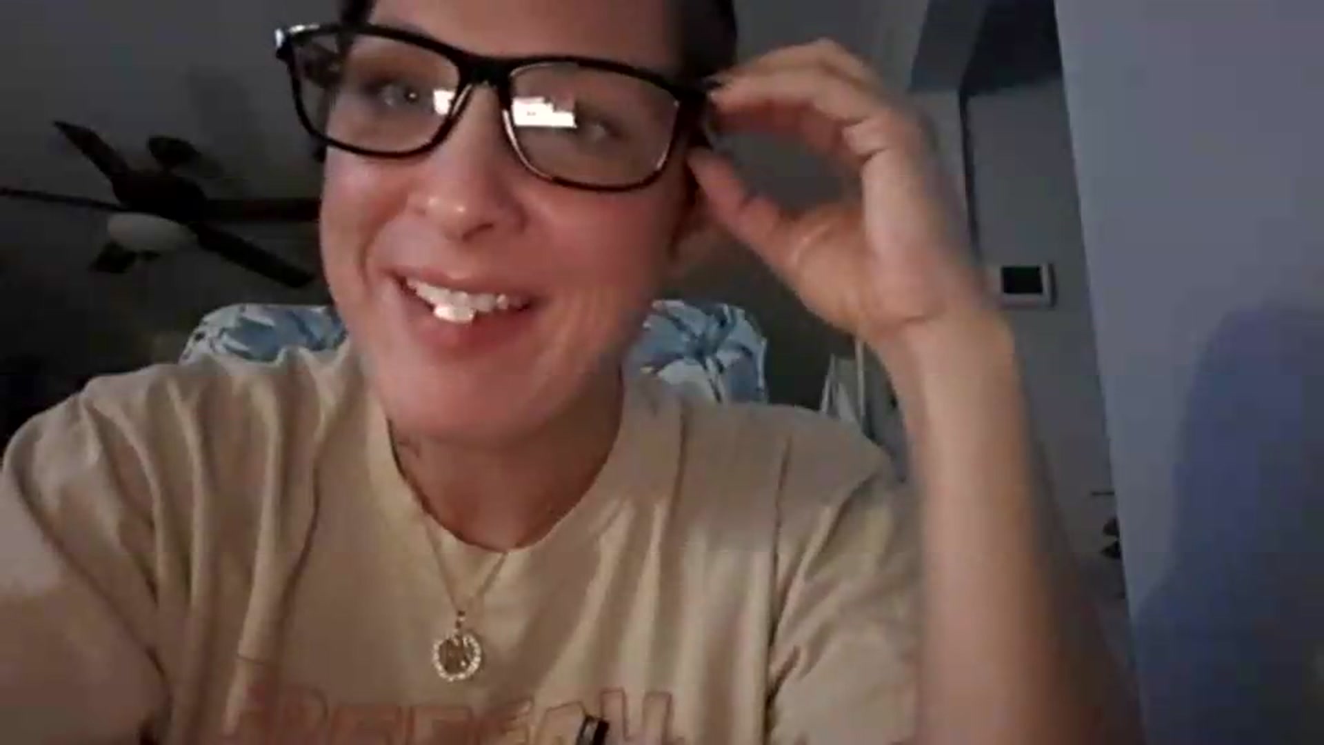Gallery image thumbnail from JennyShore72's myfreecams stream on, 08/18/2026, 06:06 image 18 of 20