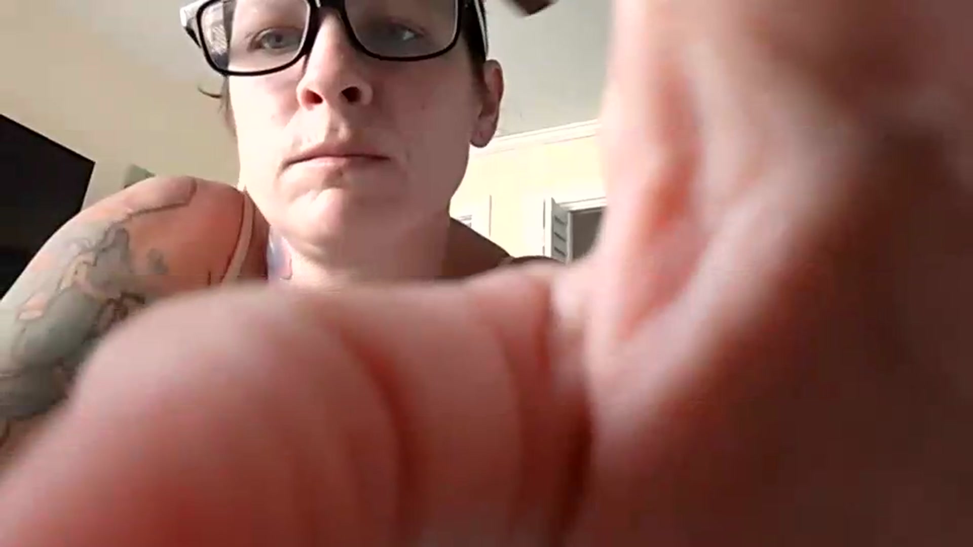 Gallery image thumbnail from JennyShore72's myfreecams stream on, 08/26/2026, 19:15 image 8 of 20