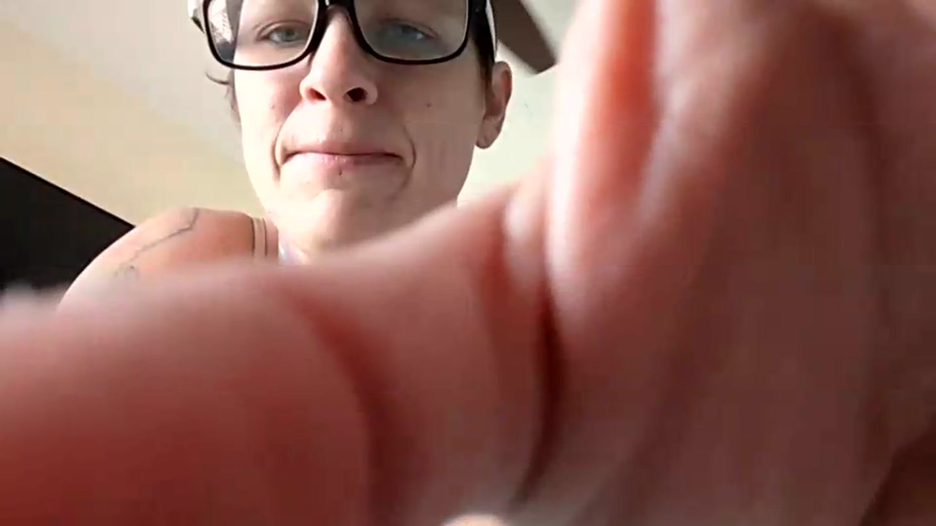 Gallery image thumbnail from JennyShore72's myfreecams stream on, 08/26/2026, 19:15 image 15 of 20