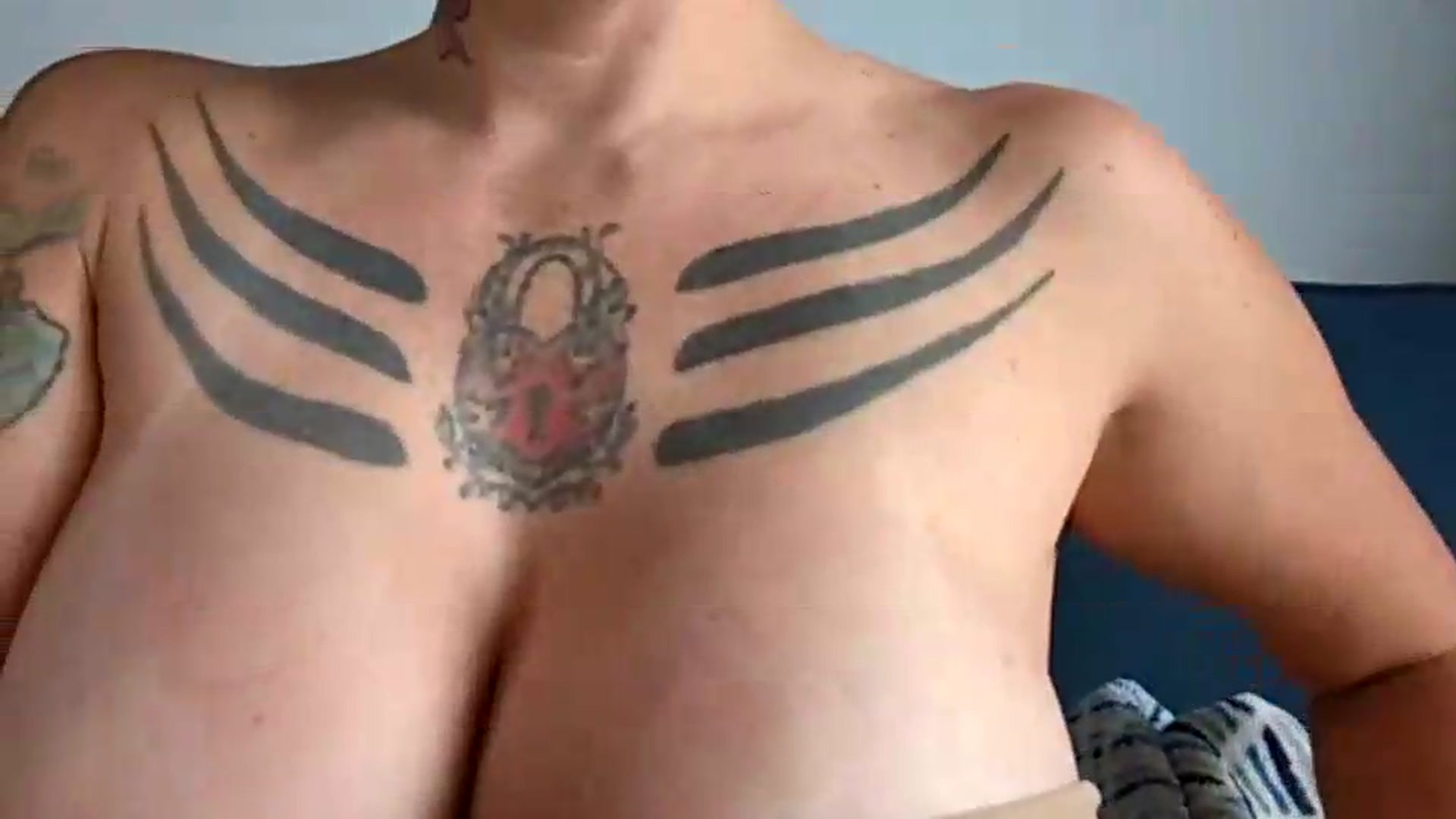 Gallery image thumbnail from JennyShore72's myfreecams stream on, 08/26/2026, 19:51 image 19 of 20