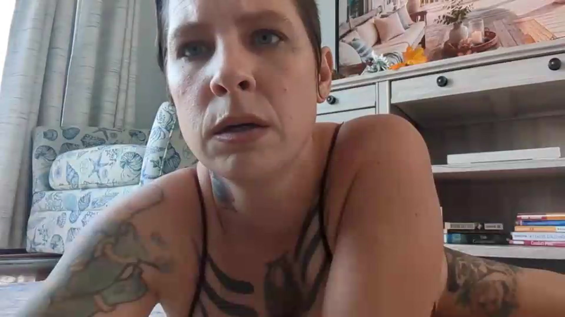 Gallery image thumbnail from JennyShore72's myfreecams stream on, 09/05/2026, 16:04 image 17 of 20