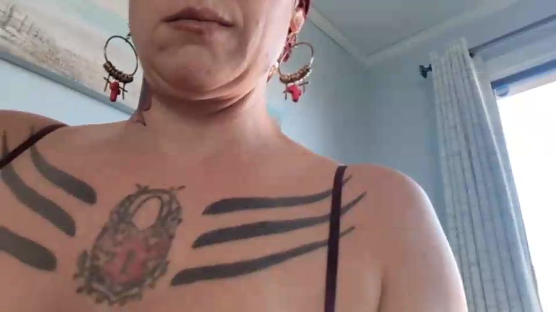 Gallery image thumbnail from JennyShore72's myfreecams stream on, 09/05/2026, 17:42 image 16 of 20