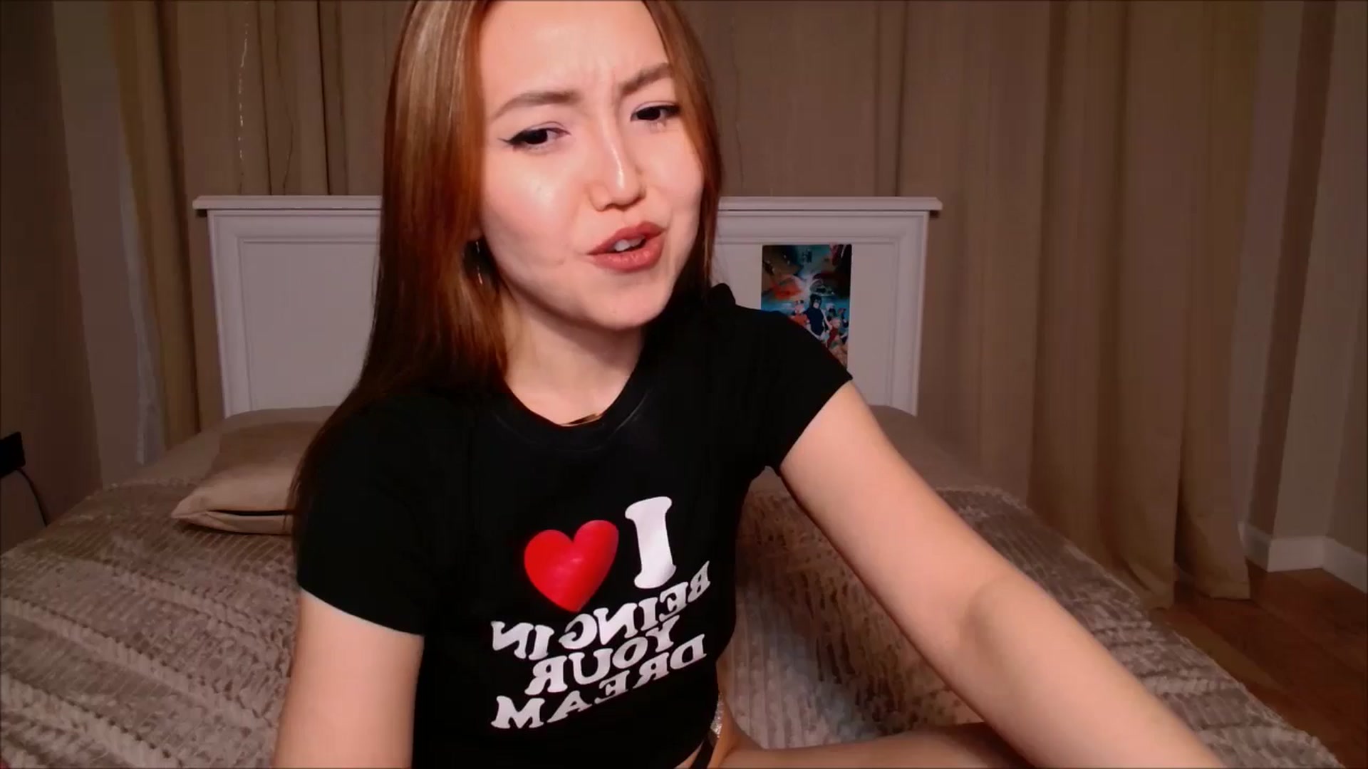 Gallery image thumbnail from JennyVibe's myfreecams stream on, 12/31/2024, 10:50 image 10 of 20