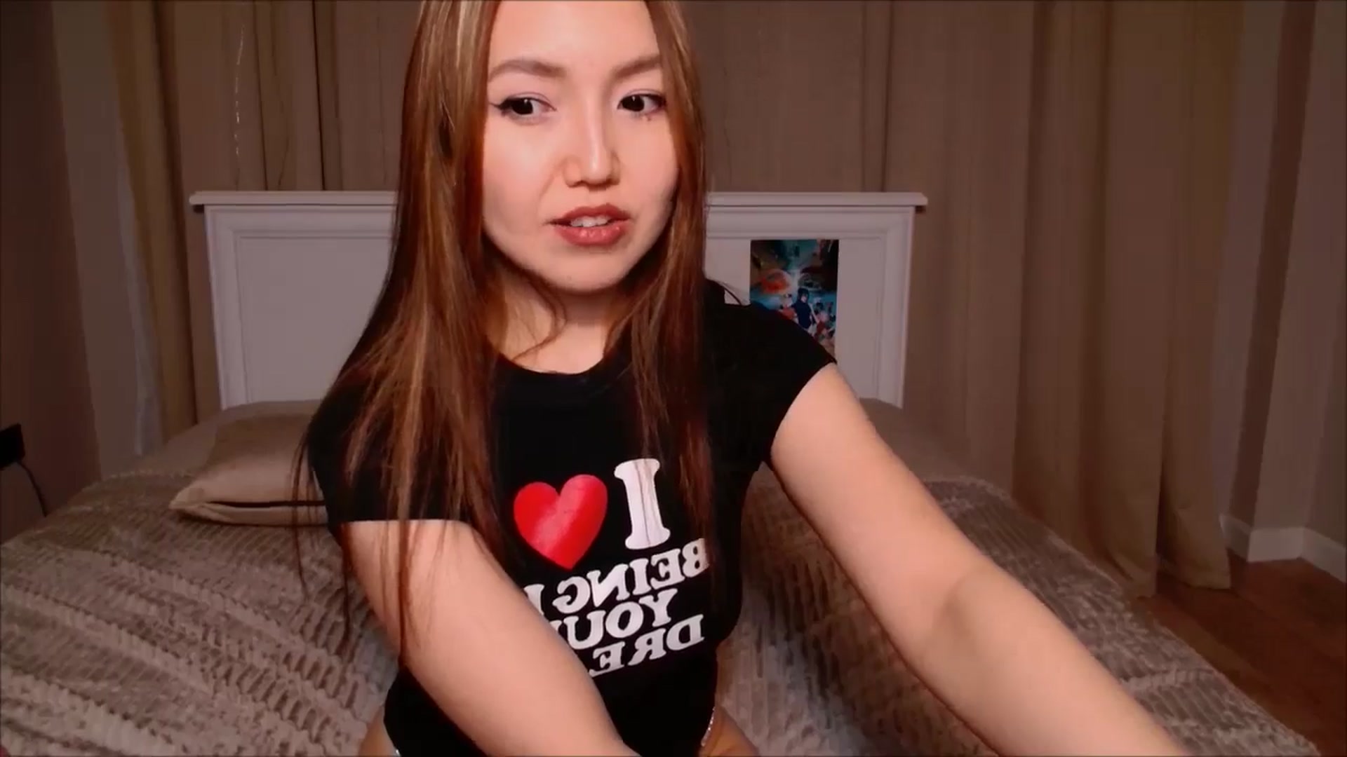 Gallery image thumbnail from JennyVibe's myfreecams stream on, 12/31/2024, 10:50 image 2 of 20