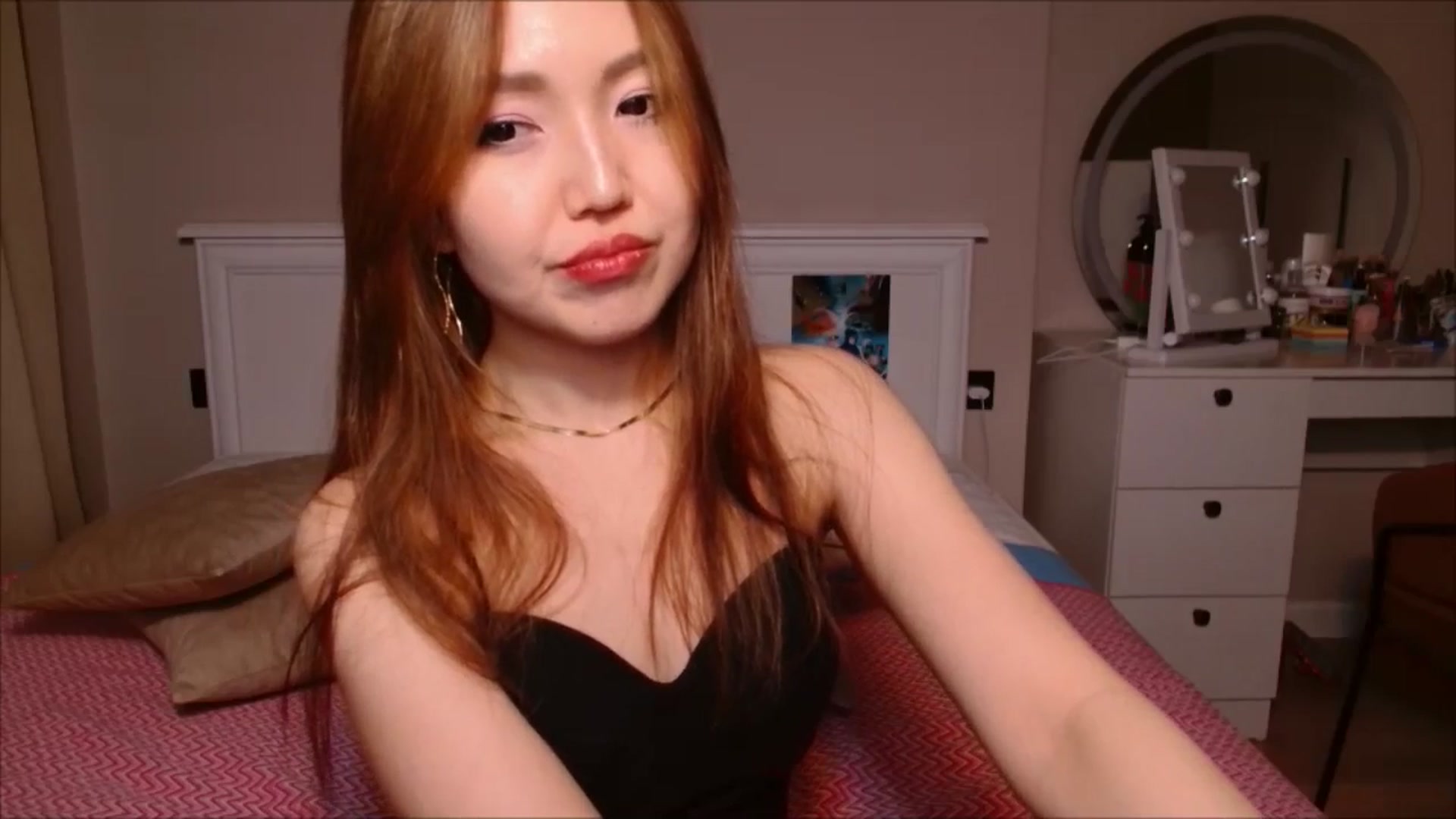 Gallery image thumbnail from JennyVibe's myfreecams stream on, 01/12/2025, 10:05 image 8 of 20
