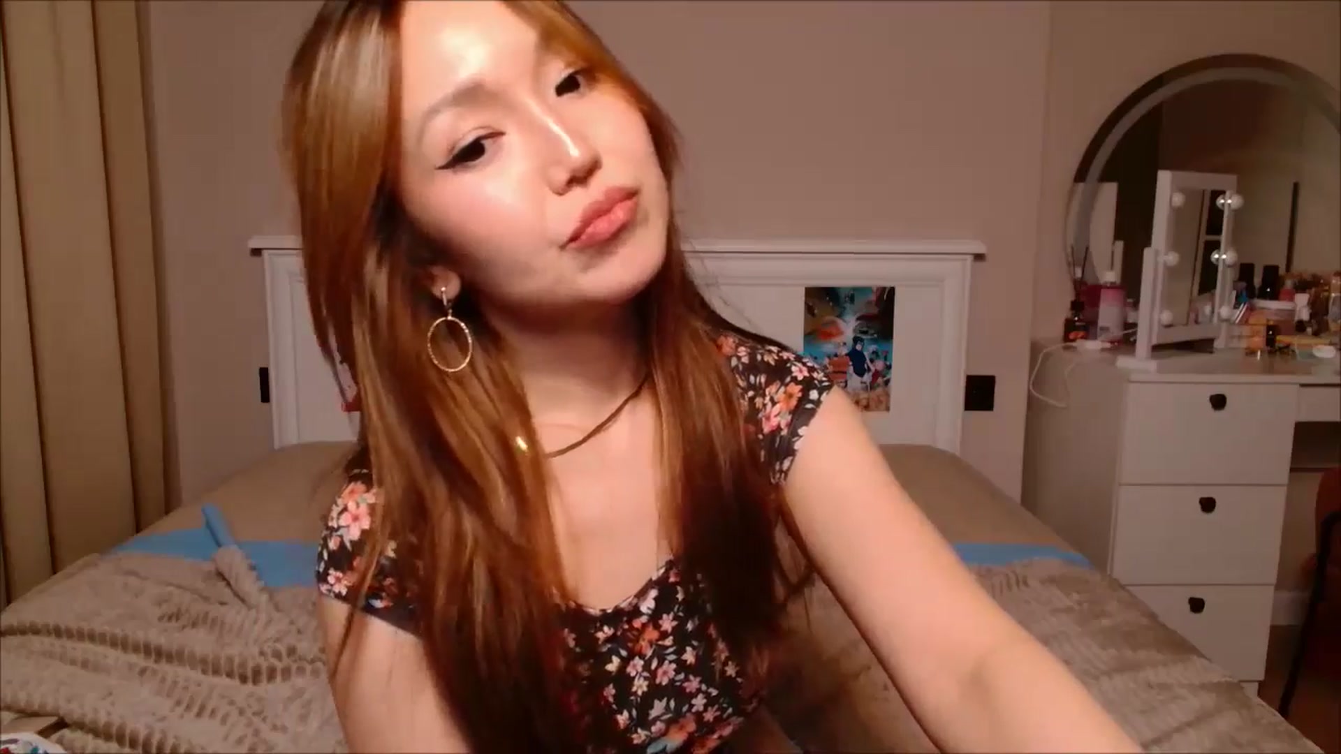 Gallery image thumbnail from JennyVibe's myfreecams stream on, 02/03/2025, 07:55 image 6 of 20