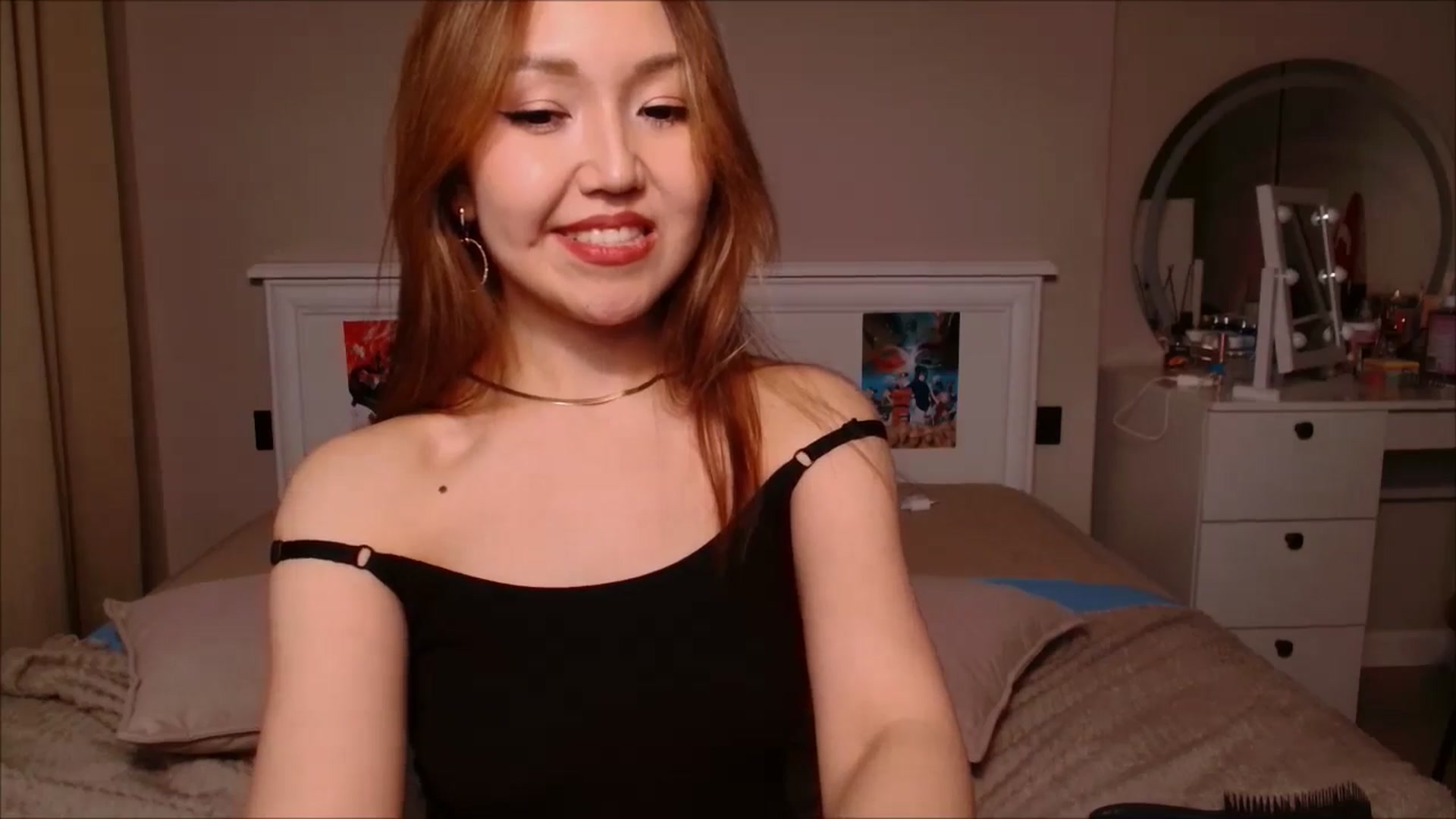 Gallery image thumbnail from JennyVibe's myfreecams stream on, 02/11/2025, 12:41 image 4 of 20