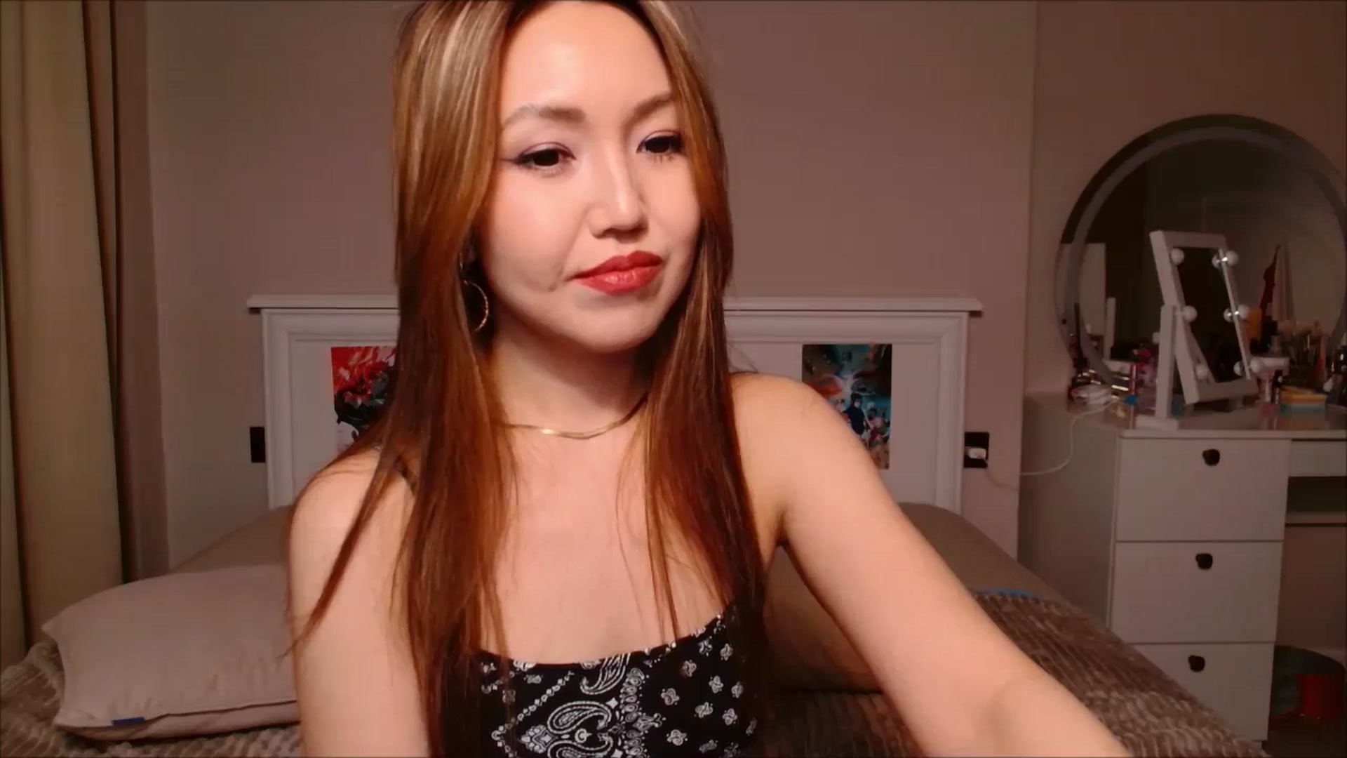 Gallery image thumbnail from JennyVibe's myfreecams stream on, 02/17/2025, 08:27 image 6 of 20