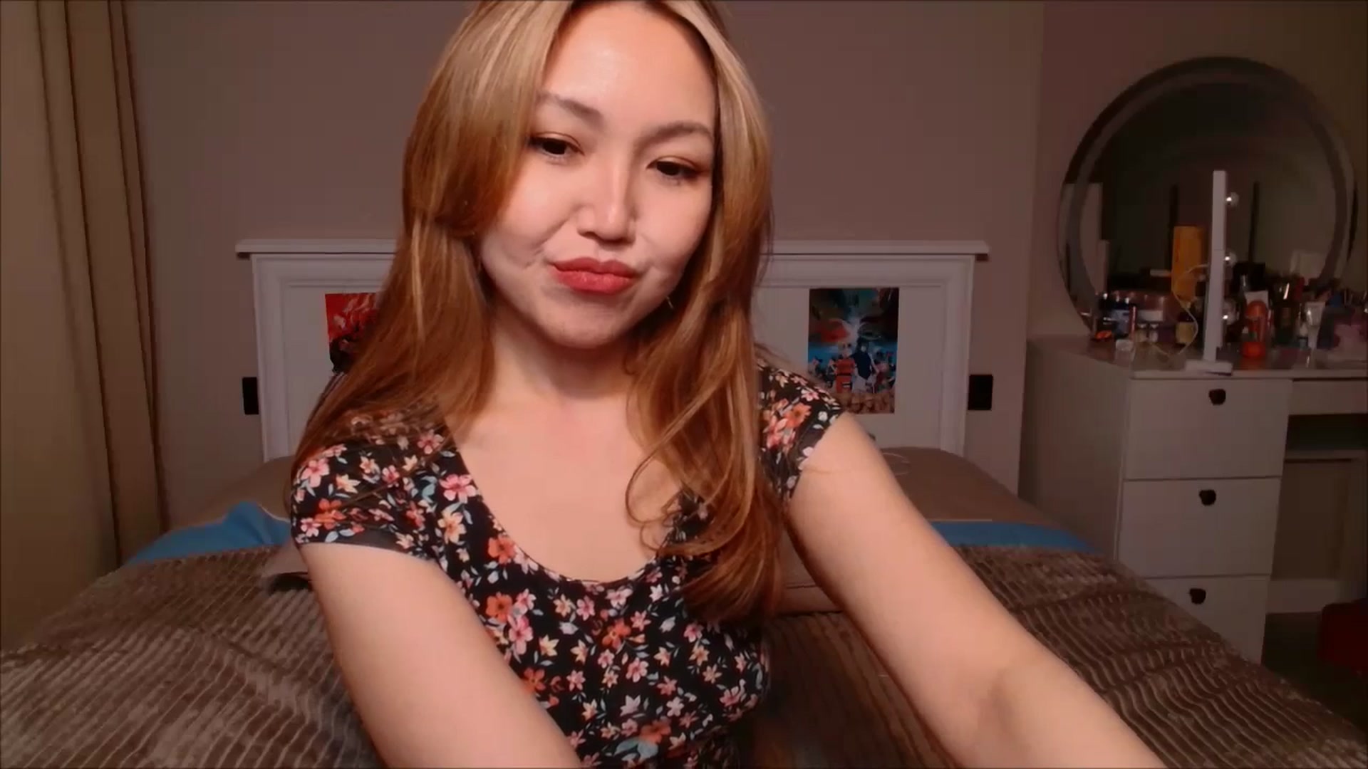 Gallery image thumbnail from JennyVibe's myfreecams stream on, 03/16/2025, 09:04 image 7 of 20