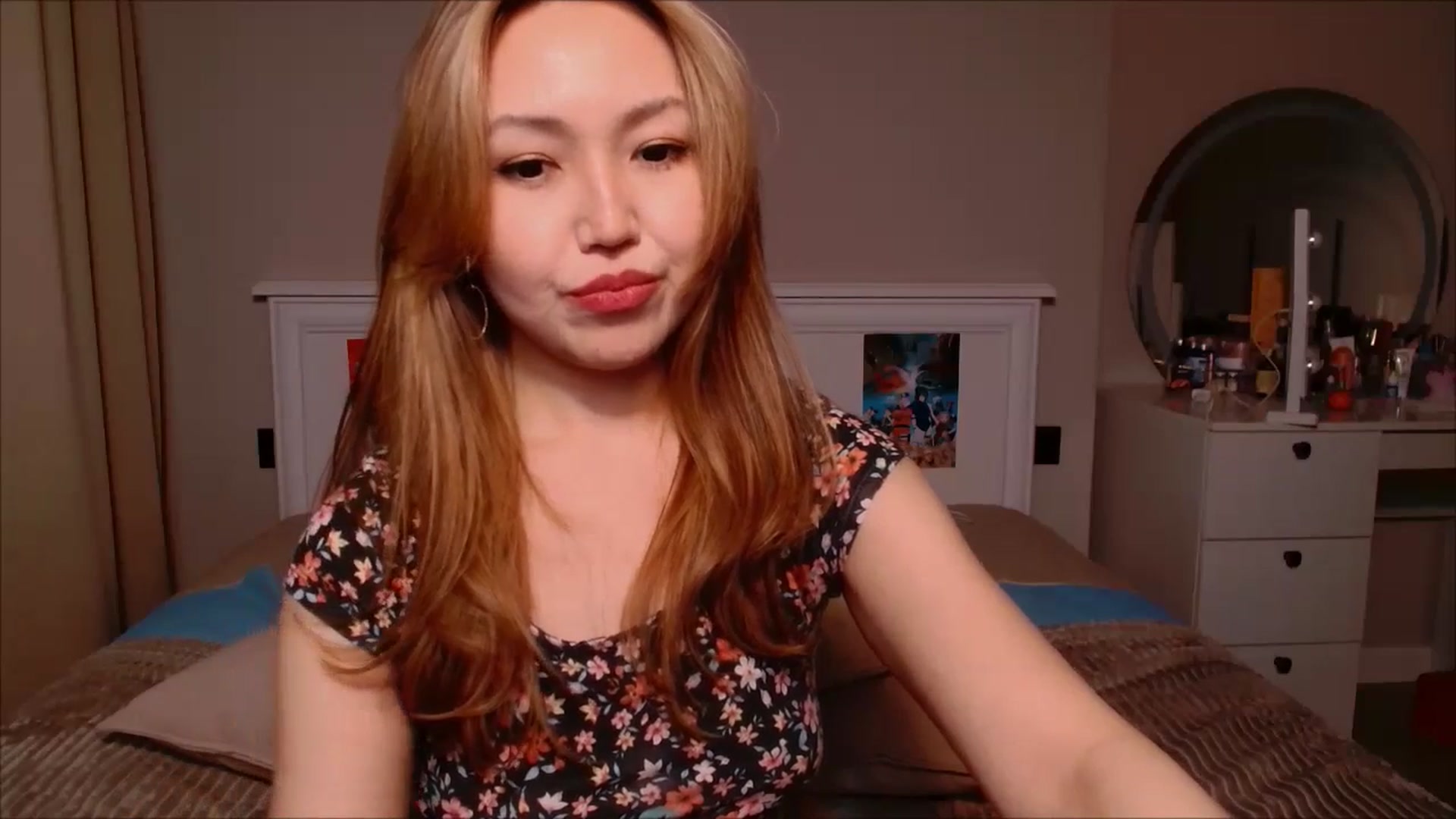 Gallery image thumbnail from JennyVibe's myfreecams stream on, 03/16/2025, 10:33 image 11 of 20