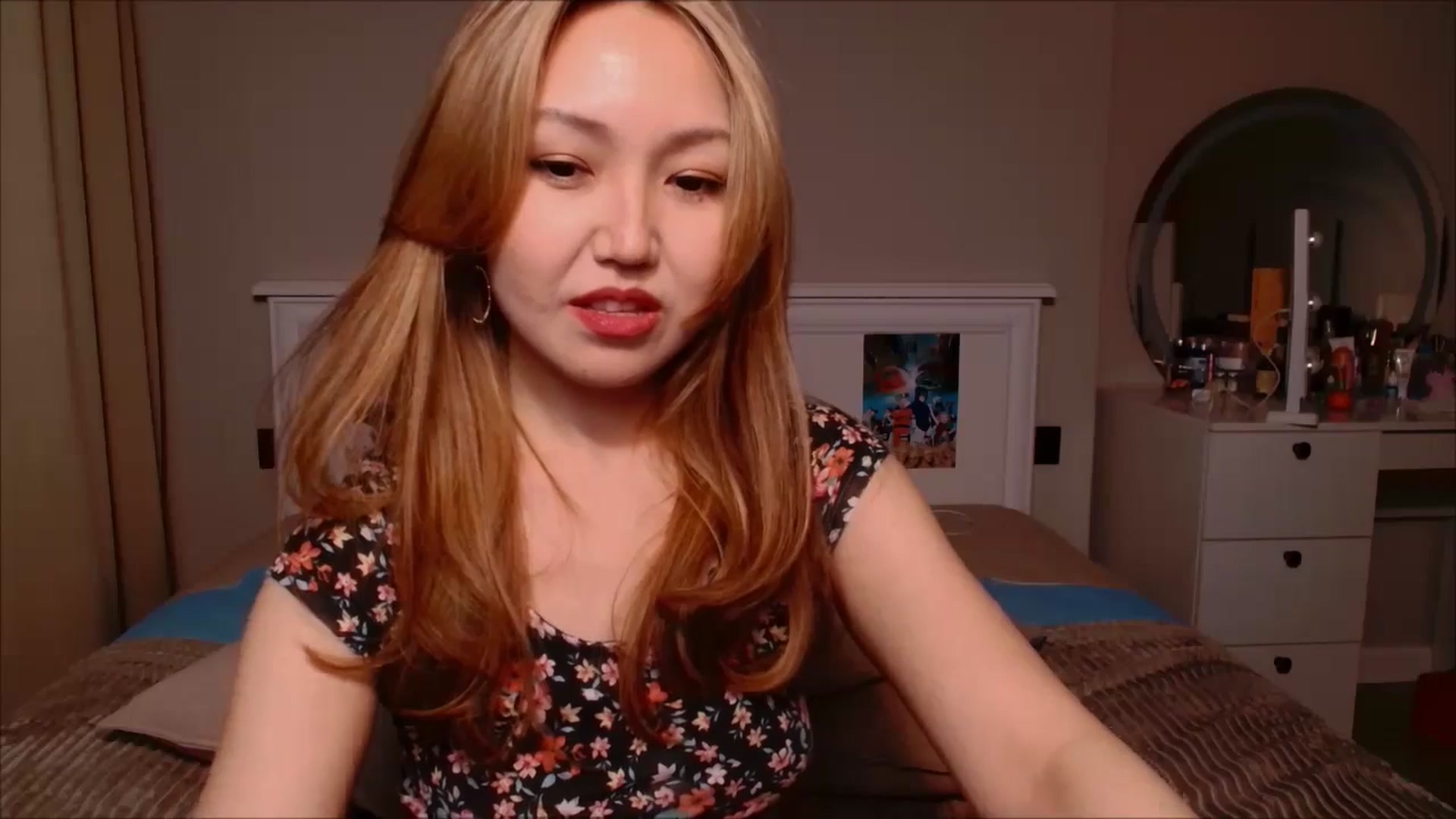 Gallery image thumbnail from JennyVibe's myfreecams stream on, 03/16/2025, 10:33 image 7 of 20