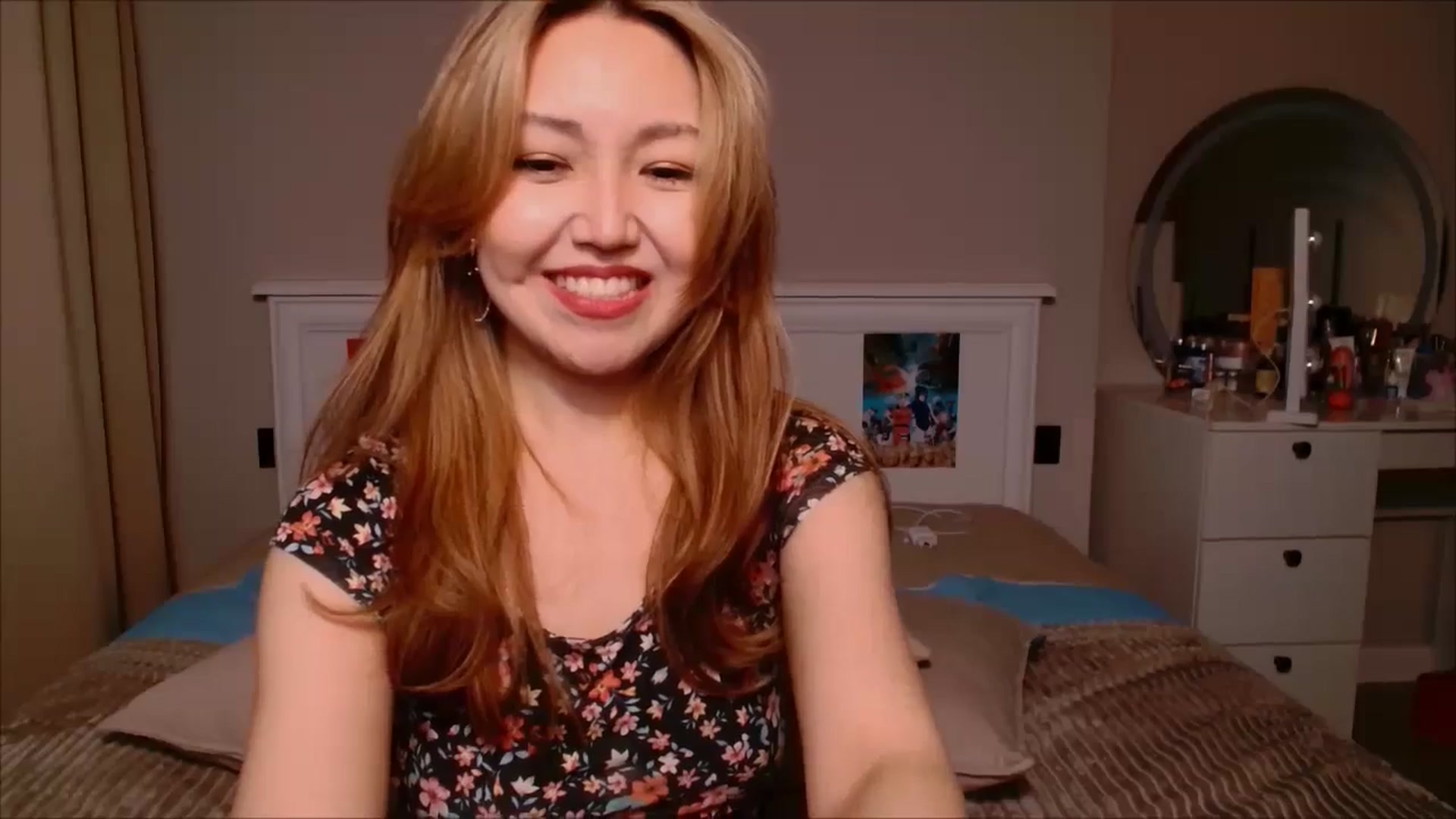 Gallery image thumbnail from JennyVibe's myfreecams stream on, 03/16/2025, 10:33 image 8 of 20