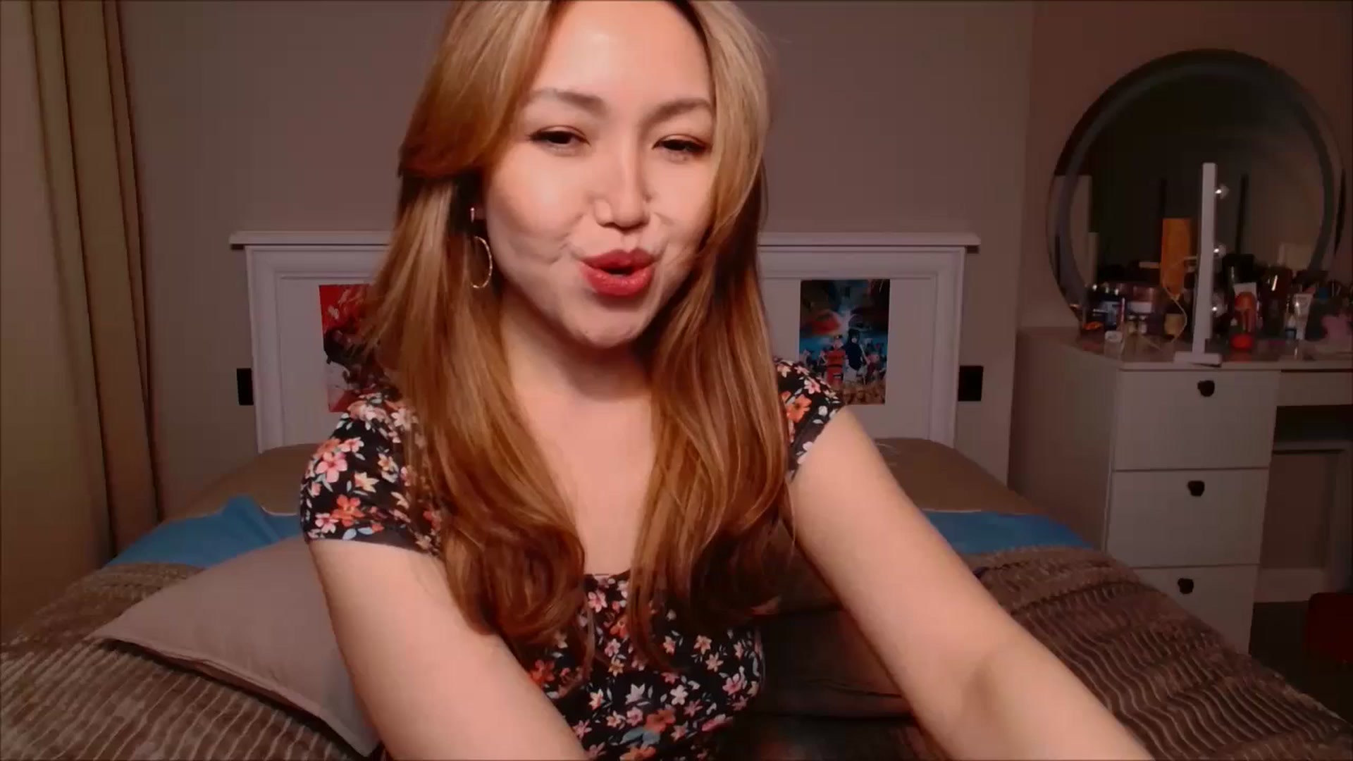 Gallery image thumbnail from JennyVibe's myfreecams stream on, 03/16/2025, 10:33 image 1 of 20