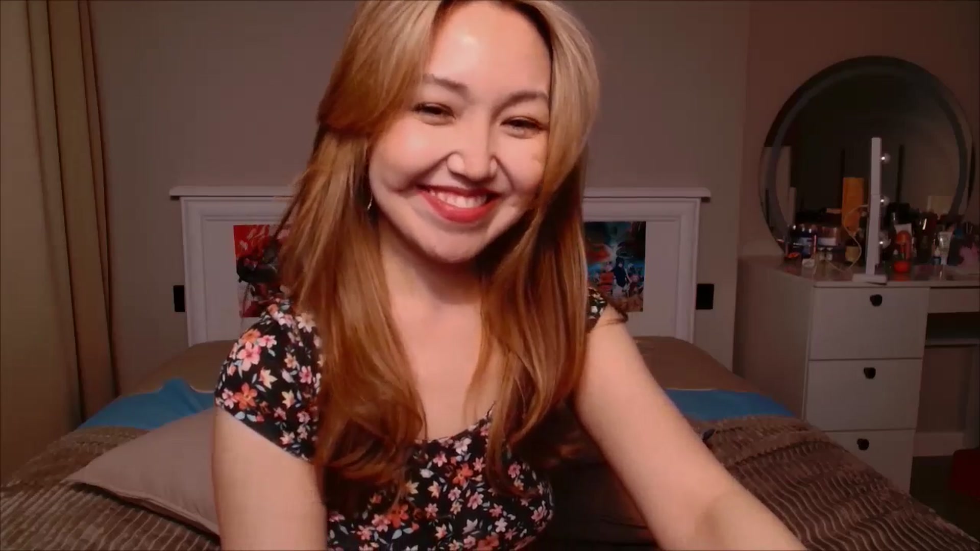 Gallery image thumbnail from JennyVibe's myfreecams stream on, 03/16/2025, 10:33 image 3 of 20