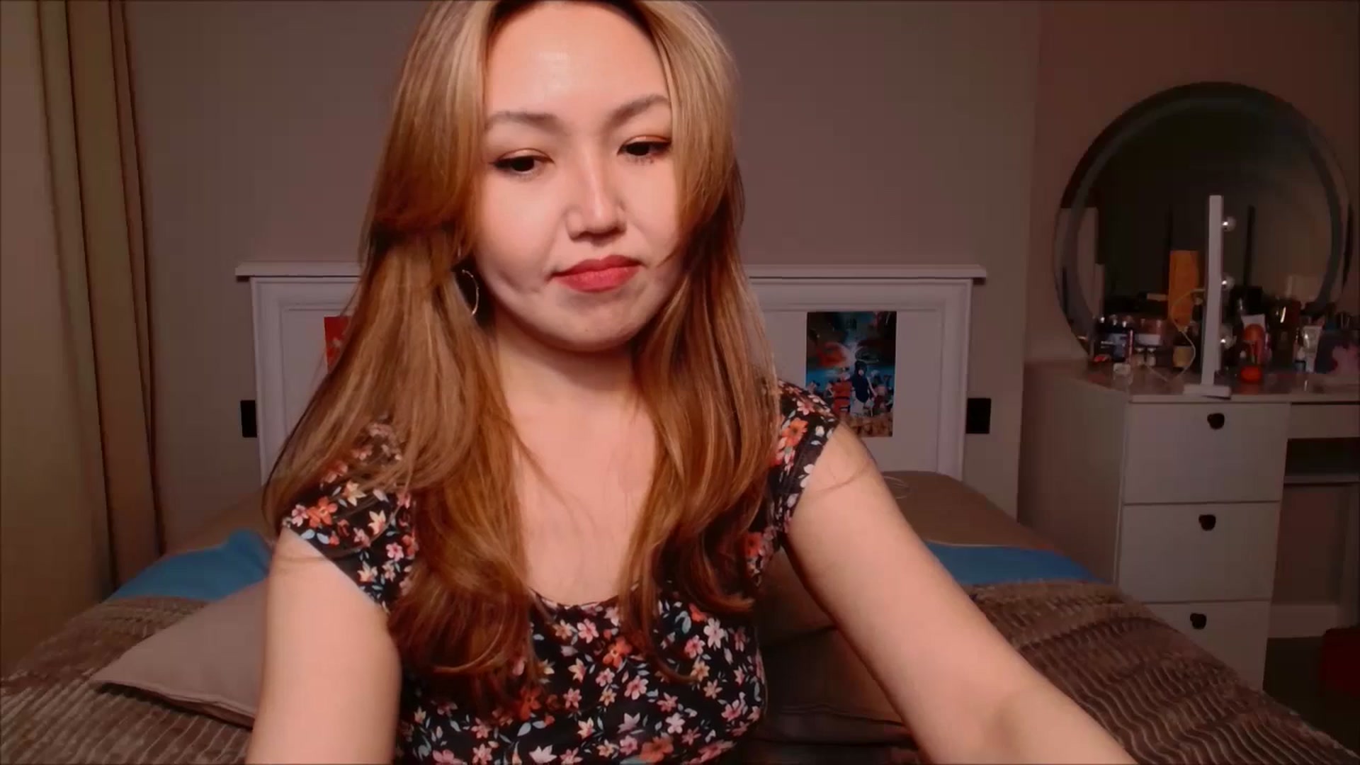 Gallery image thumbnail from JennyVibe's myfreecams stream on, 03/16/2025, 10:33 image 10 of 20