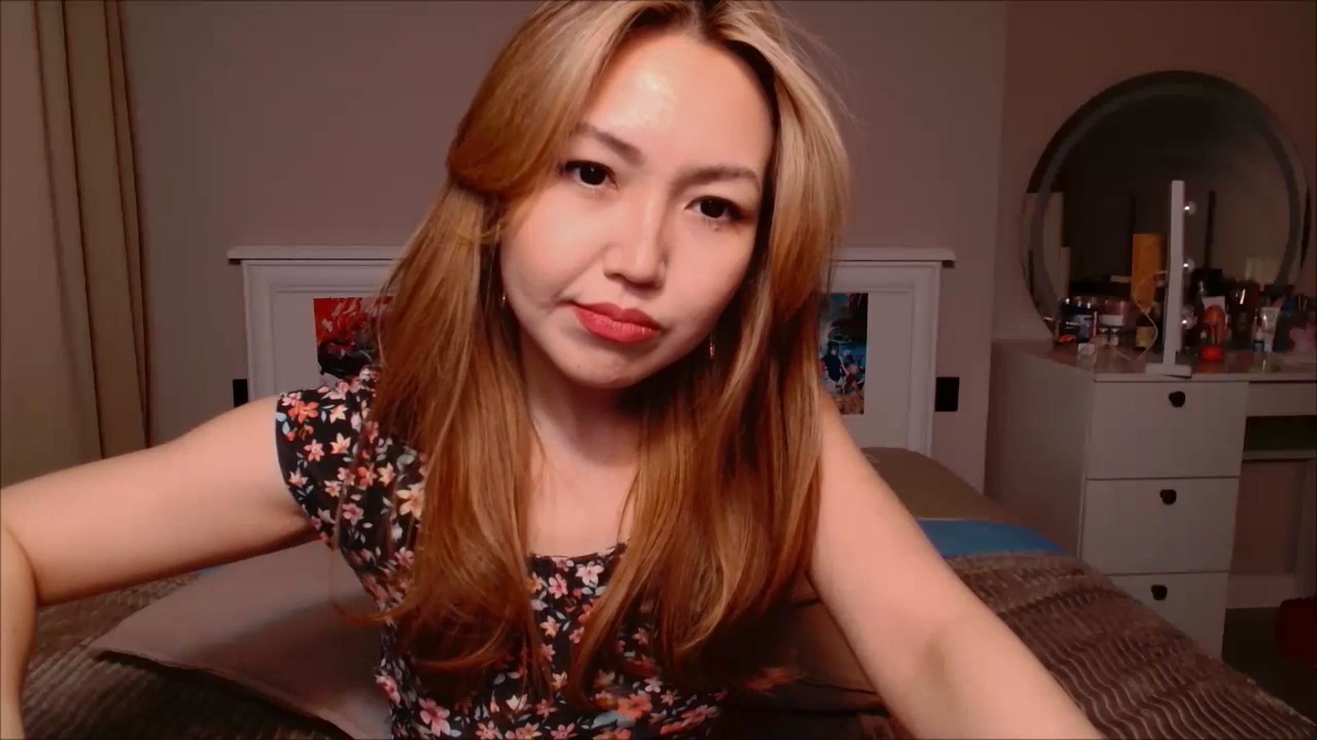 Gallery image thumbnail from JennyVibe's myfreecams stream on, 03/16/2025, 10:33 image 6 of 20