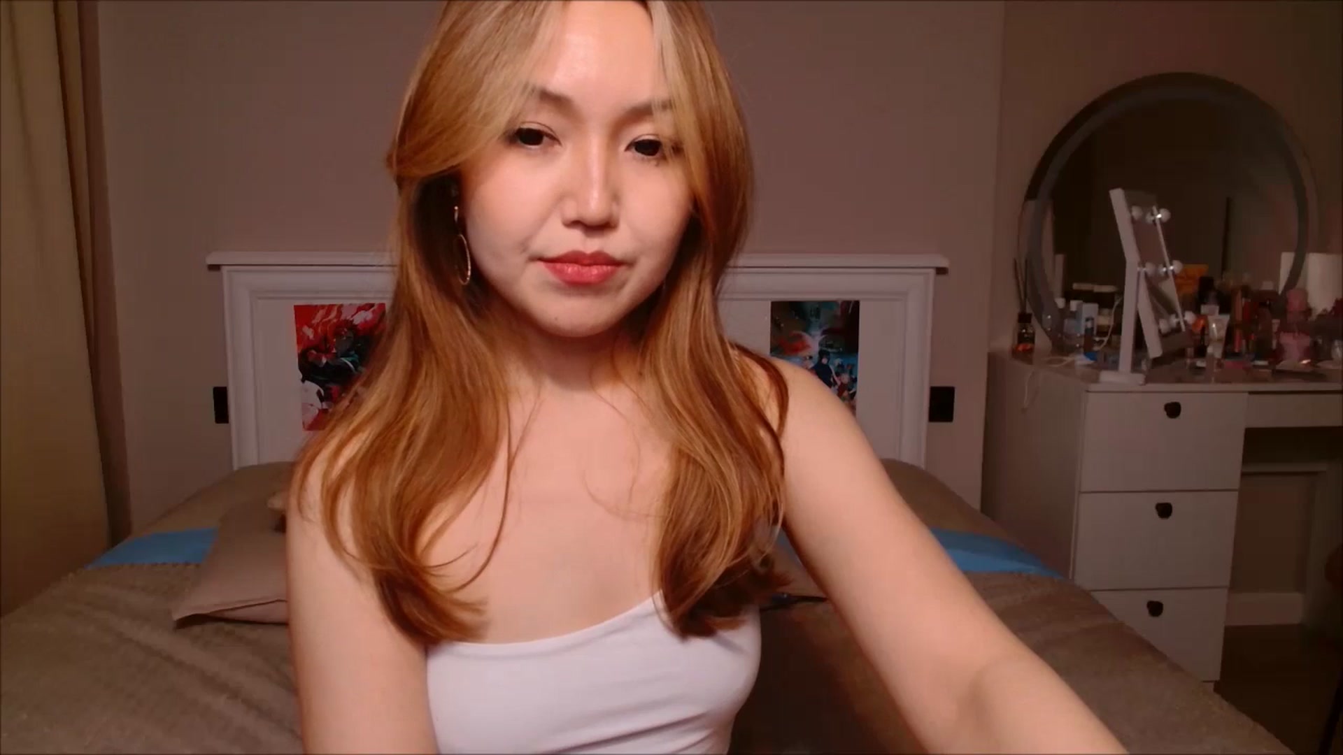 Gallery image thumbnail from JennyVibe's myfreecams stream on, 03/17/2025, 08:57 image 16 of 20