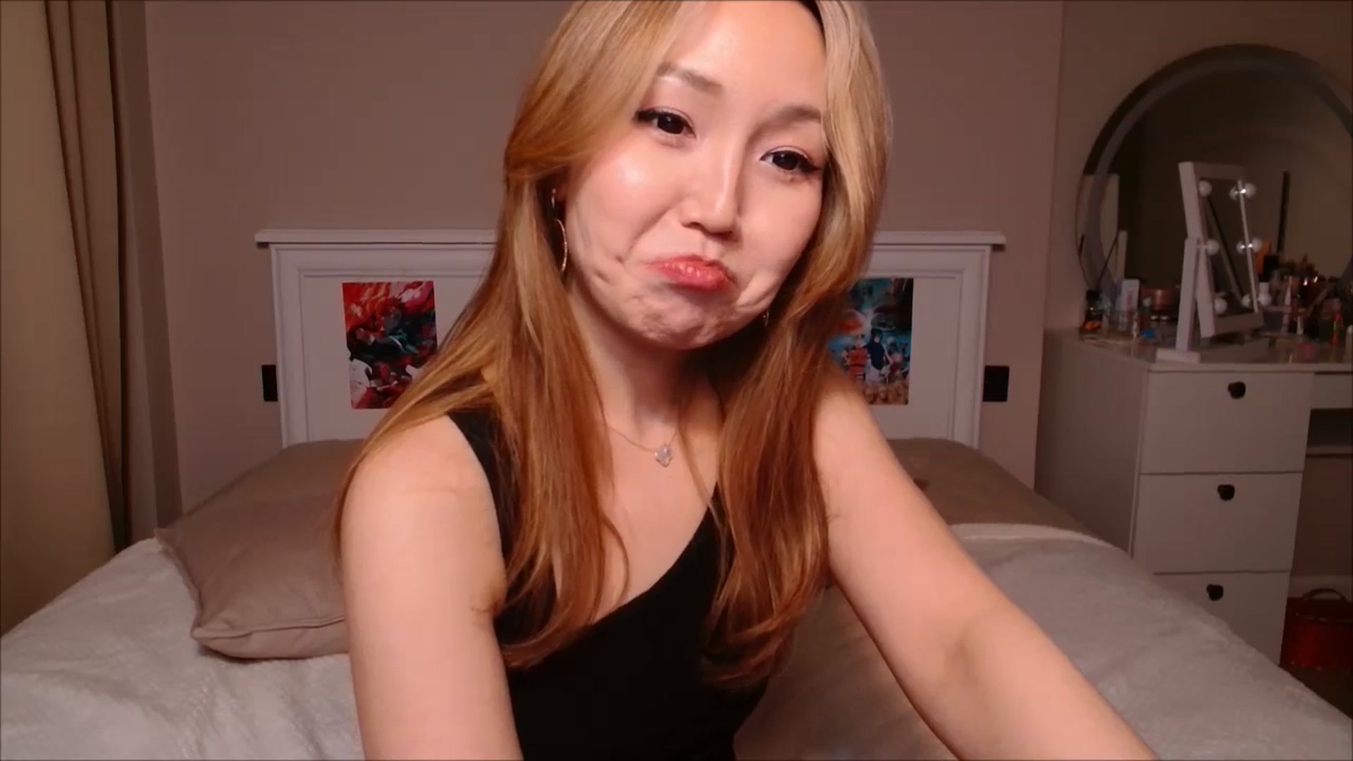 Gallery image thumbnail from JennyVibe's myfreecams stream on, 03/23/2025, 10:18 image 16 of 20