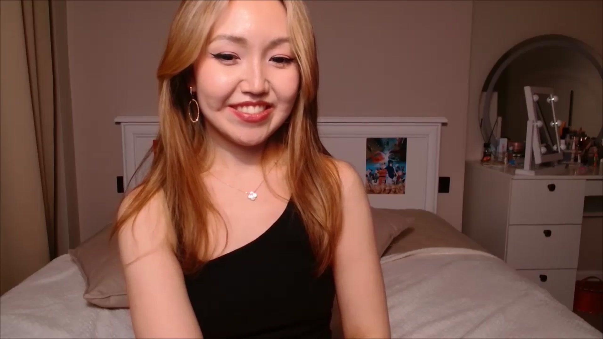 Gallery image thumbnail from JennyVibe's myfreecams stream on, 03/23/2025, 10:18 image 15 of 20
