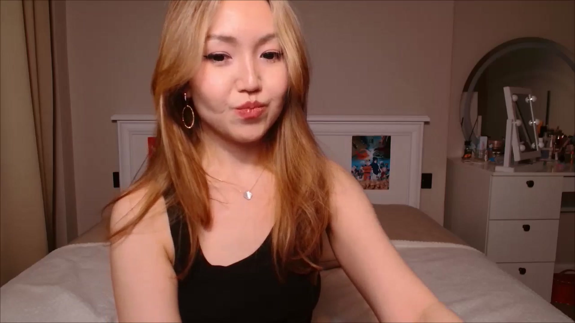 Gallery image thumbnail from JennyVibe's myfreecams stream on, 03/23/2025, 11:07 image 4 of 20