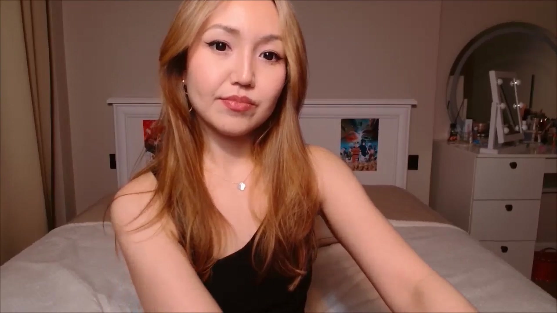 Gallery image thumbnail from JennyVibe's myfreecams stream on, 03/23/2025, 11:07 image 17 of 20