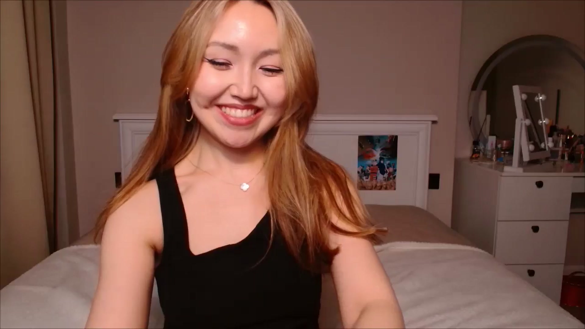 Gallery image thumbnail from JennyVibe's myfreecams stream on, 03/23/2025, 11:47 image 8 of 20