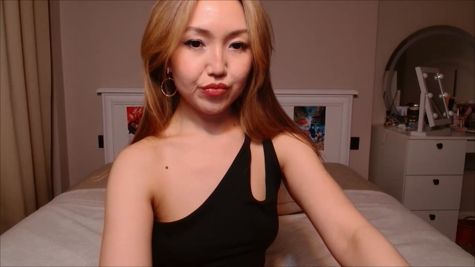 Gallery image thumbnail from JennyVibe's myfreecams stream on, 03/24/2025, 08:13 image 20 of 20