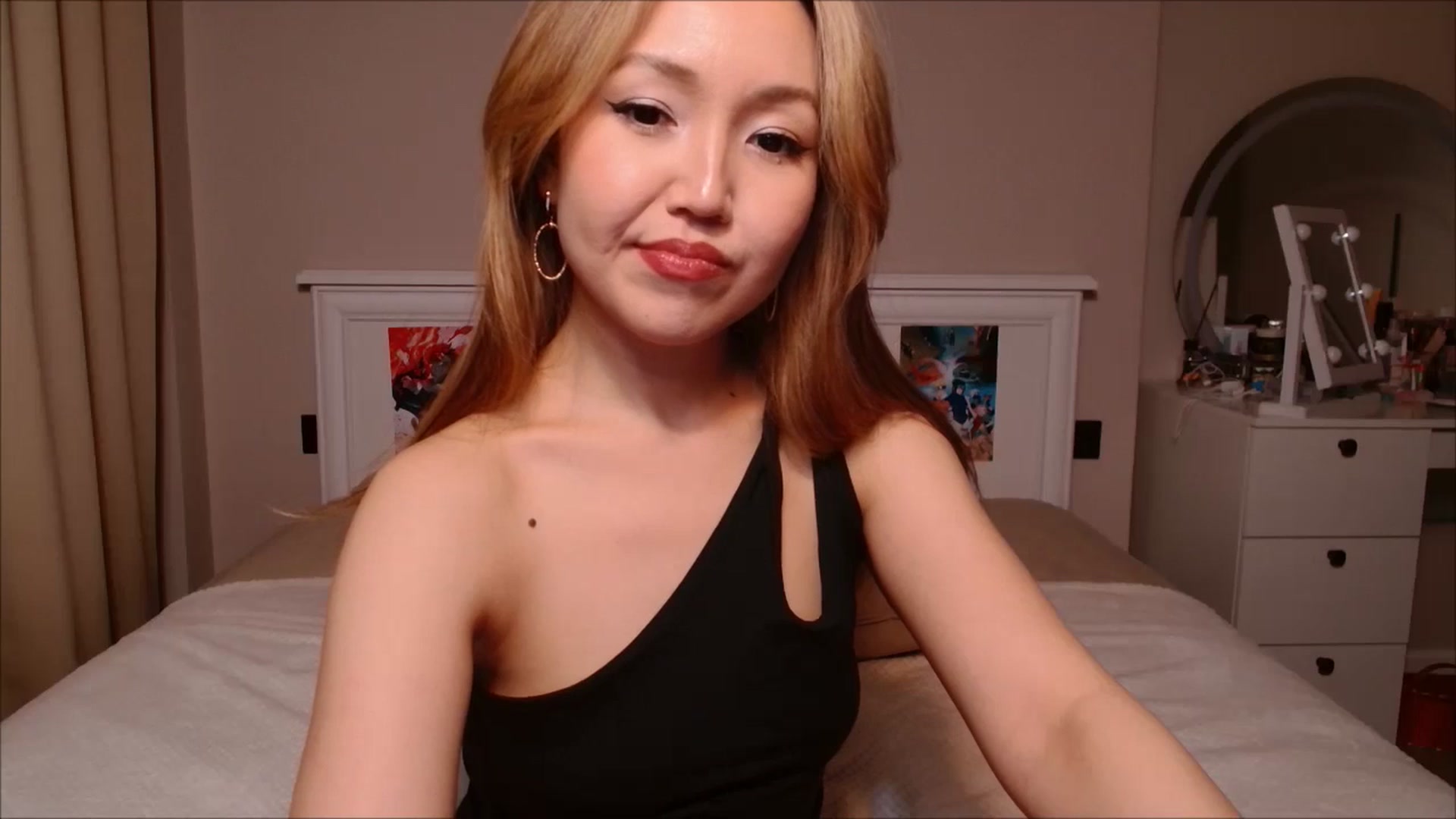 Gallery image thumbnail from JennyVibe's myfreecams stream on, 03/24/2025, 08:13 image 18 of 20