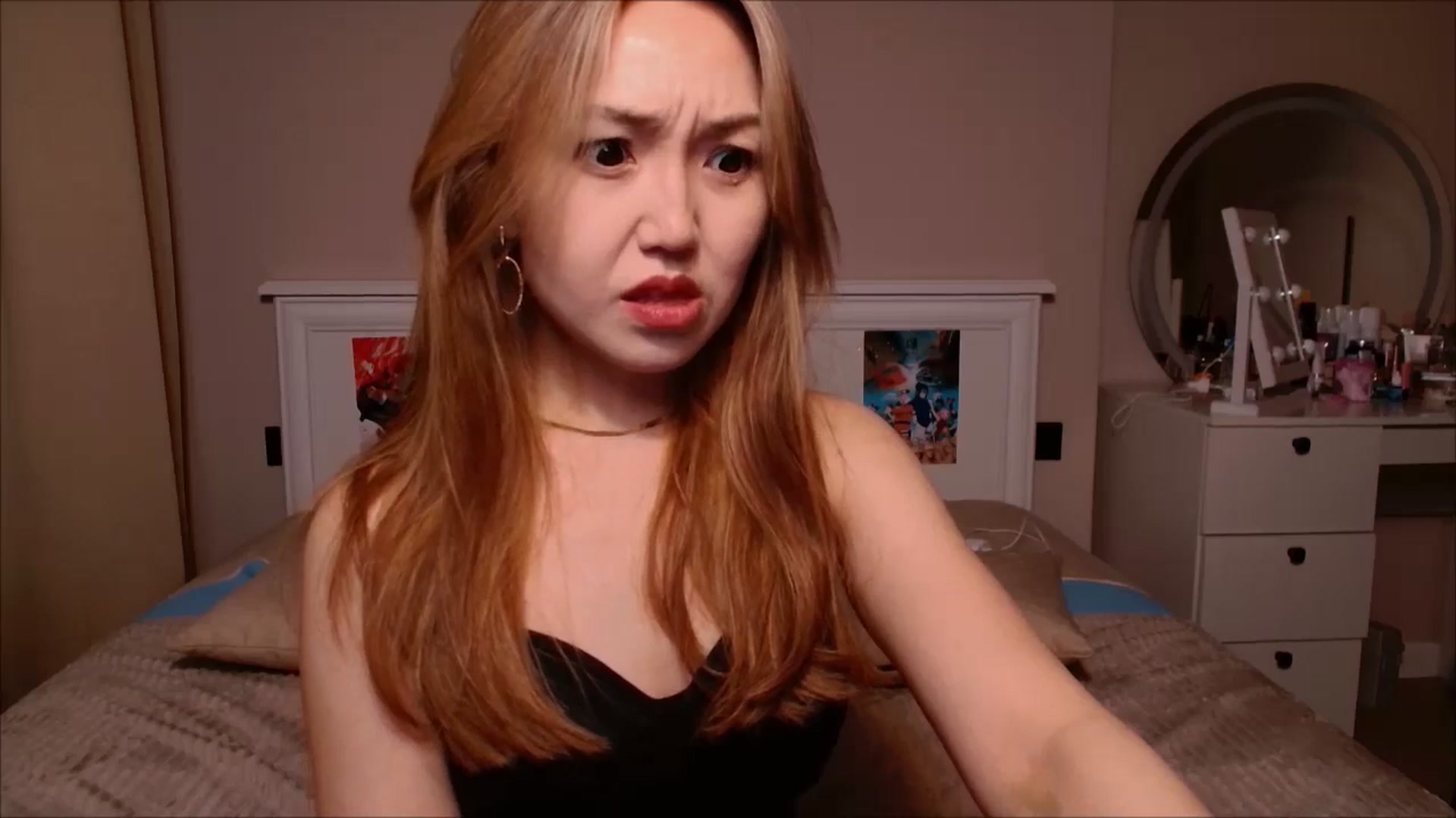 Gallery image thumbnail from JennyVibe's myfreecams stream on, 04/06/2025, 10:07 image 19 of 20