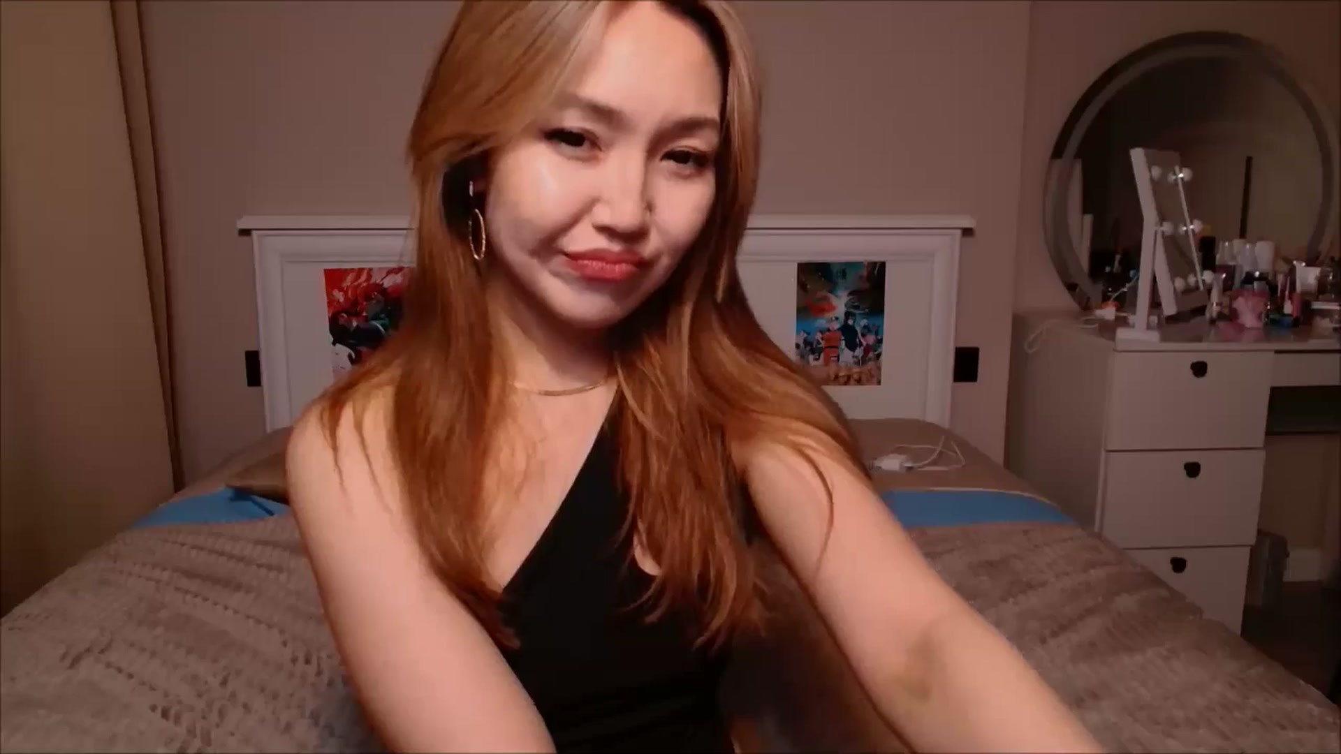 Gallery image thumbnail from JennyVibe's myfreecams stream on, 04/06/2025, 10:07 image 11 of 20