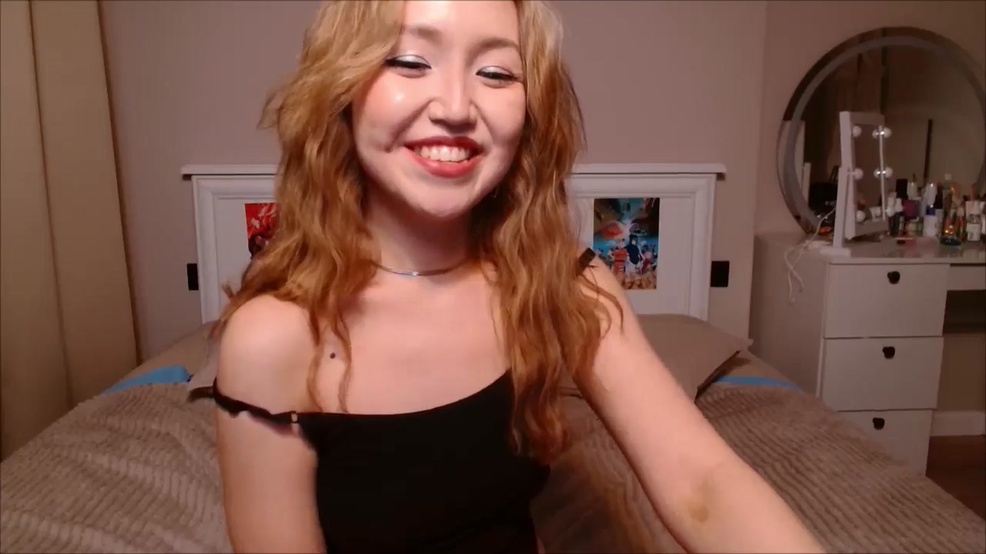 Gallery image thumbnail from JennyVibe's myfreecams stream on, 04/08/2025, 09:02 image 6 of 20