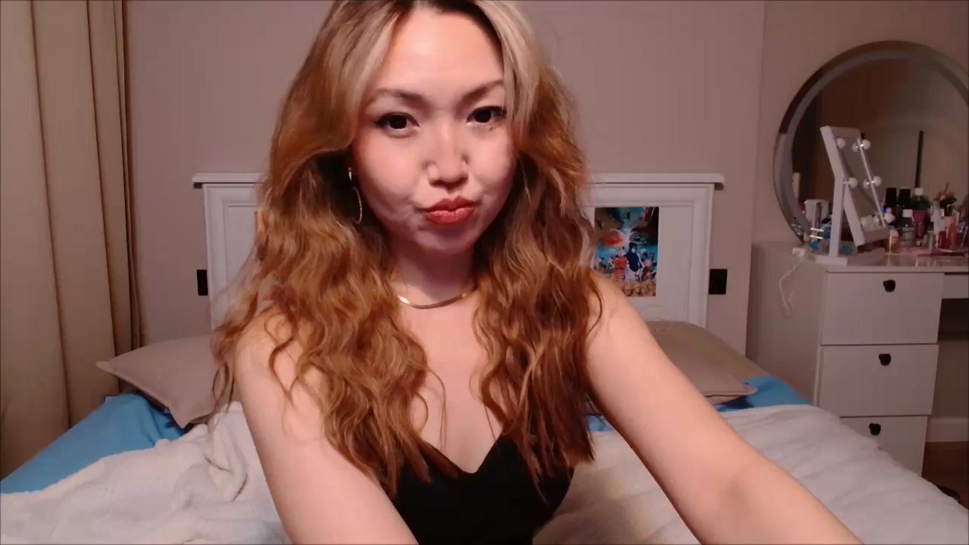 Gallery image thumbnail from JennyVibe's myfreecams stream on, 04/19/2025, 11:14 image 3 of 20