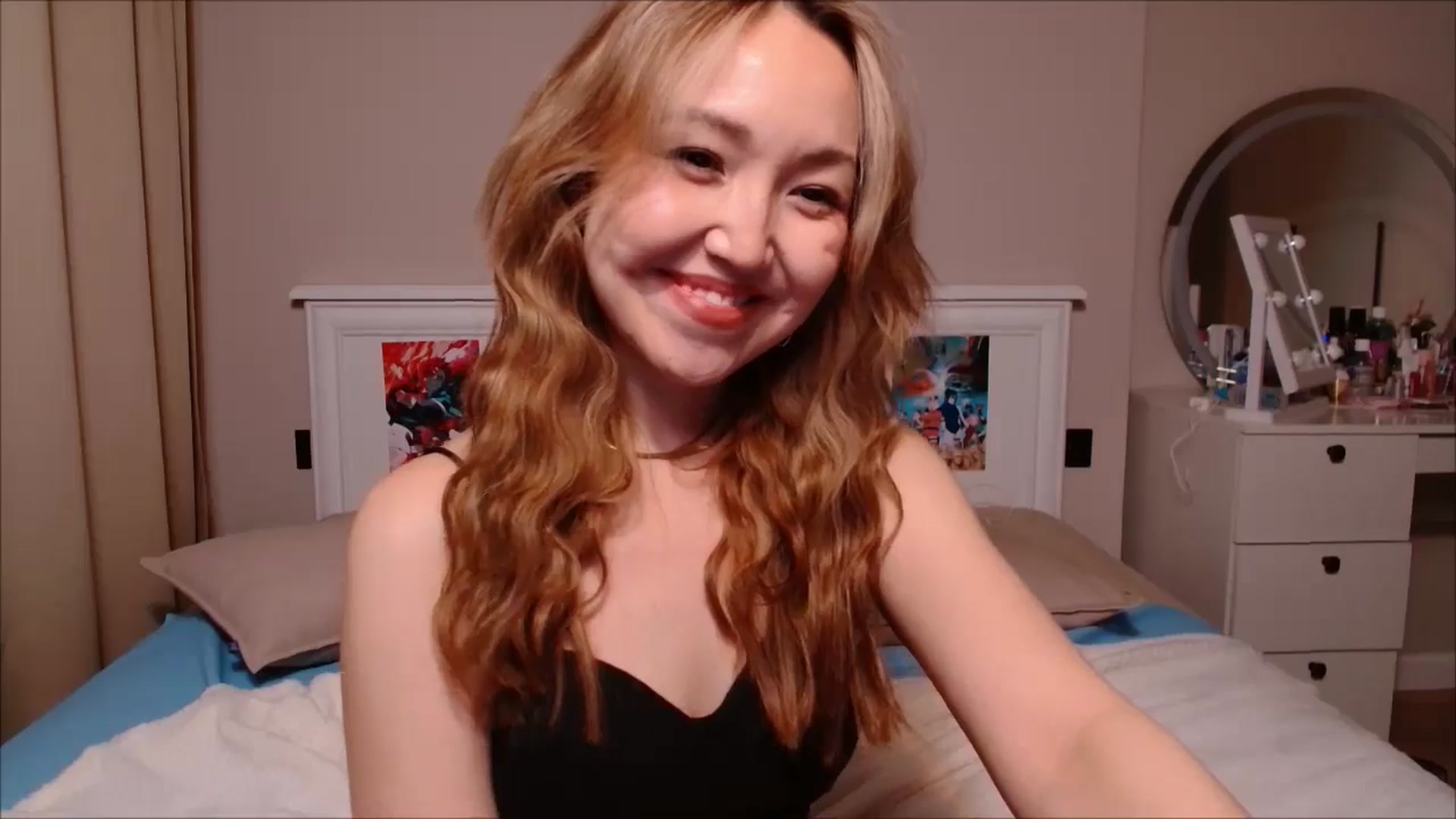 Gallery image thumbnail from JennyVibe's myfreecams stream on, 04/19/2025, 11:14 image 8 of 20