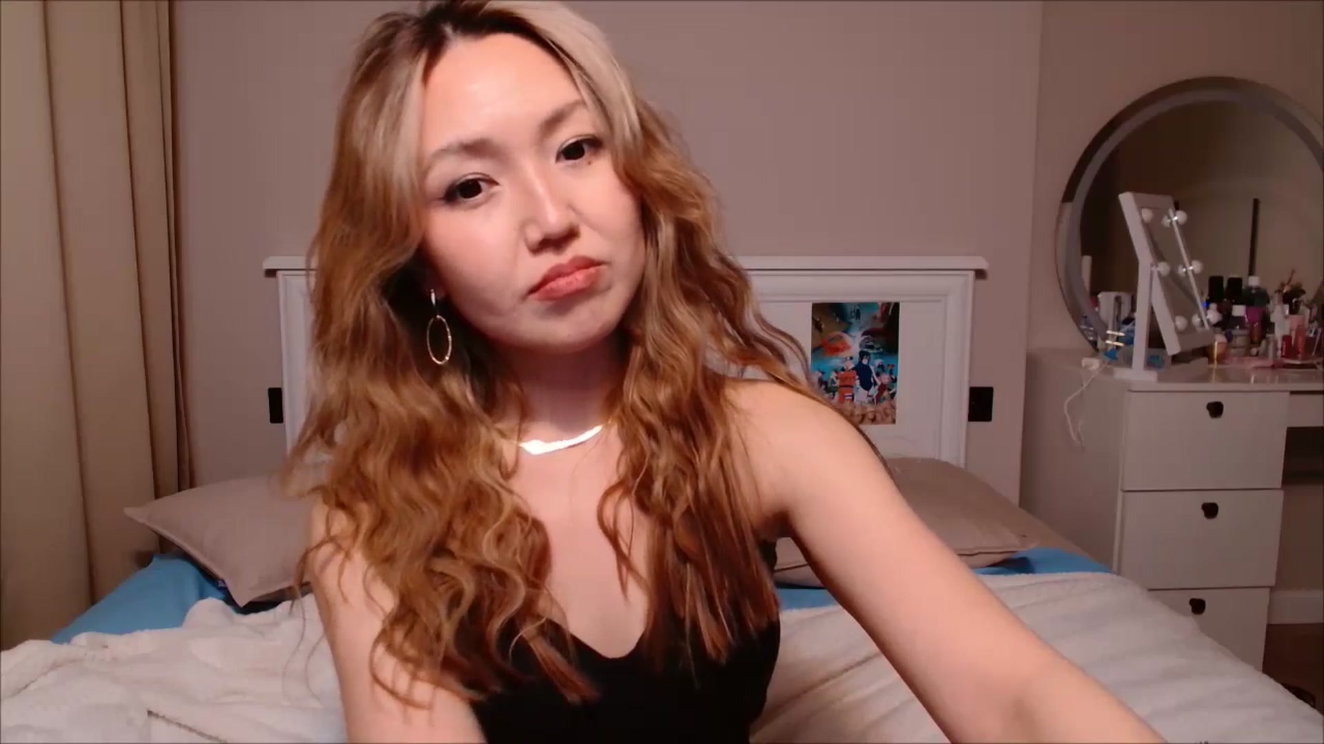 Gallery image thumbnail from JennyVibe's myfreecams stream on, 04/19/2025, 11:14 image 20 of 20