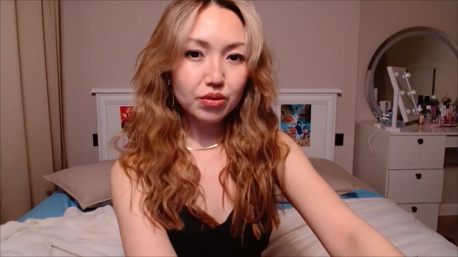 Gallery image thumbnail from JennyVibe's myfreecams stream on, 04/19/2025, 11:14 image 19 of 20