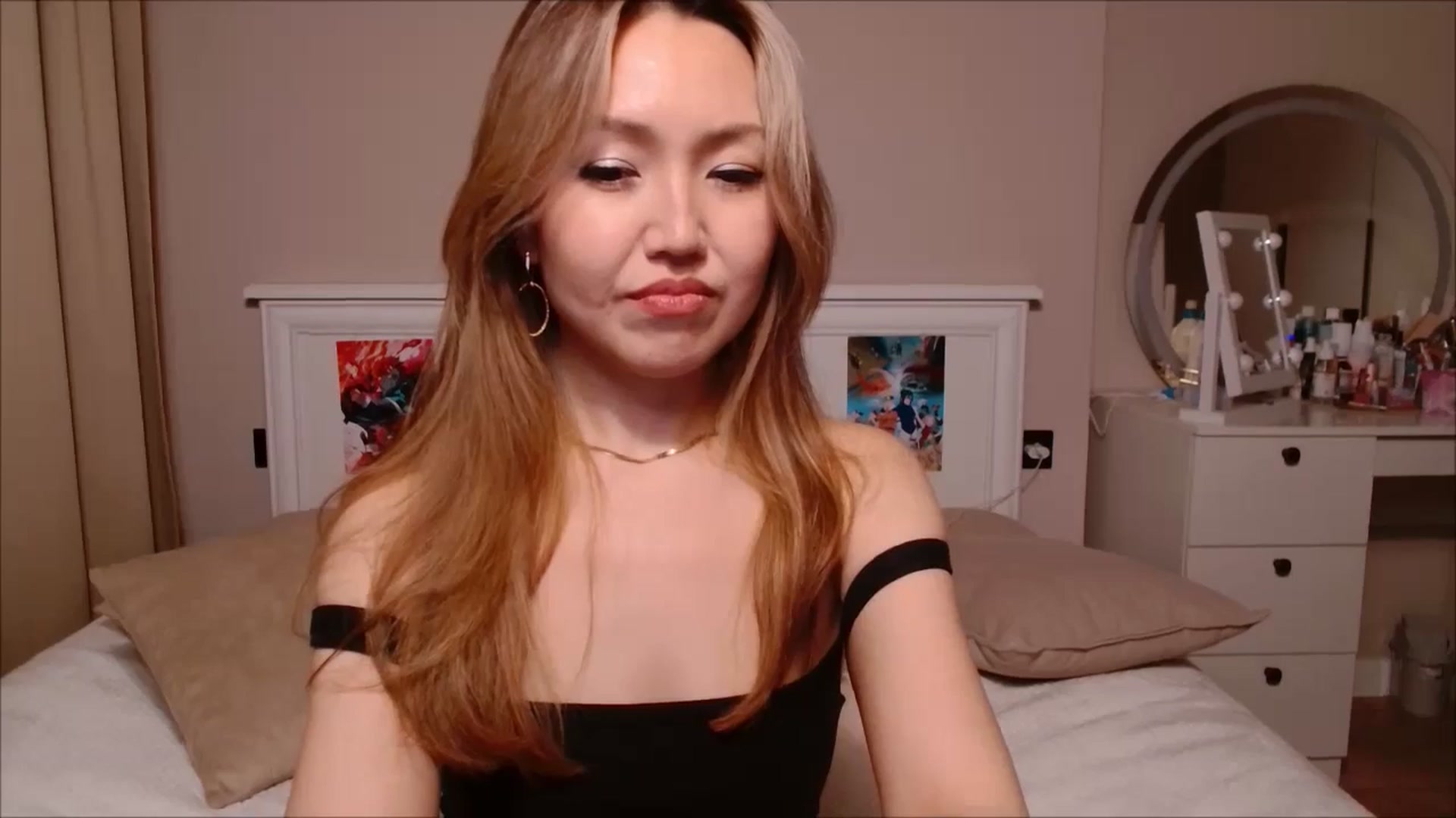 Gallery image thumbnail from JennyVibe's myfreecams stream on, 05/04/2025, 11:07 image 11 of 20