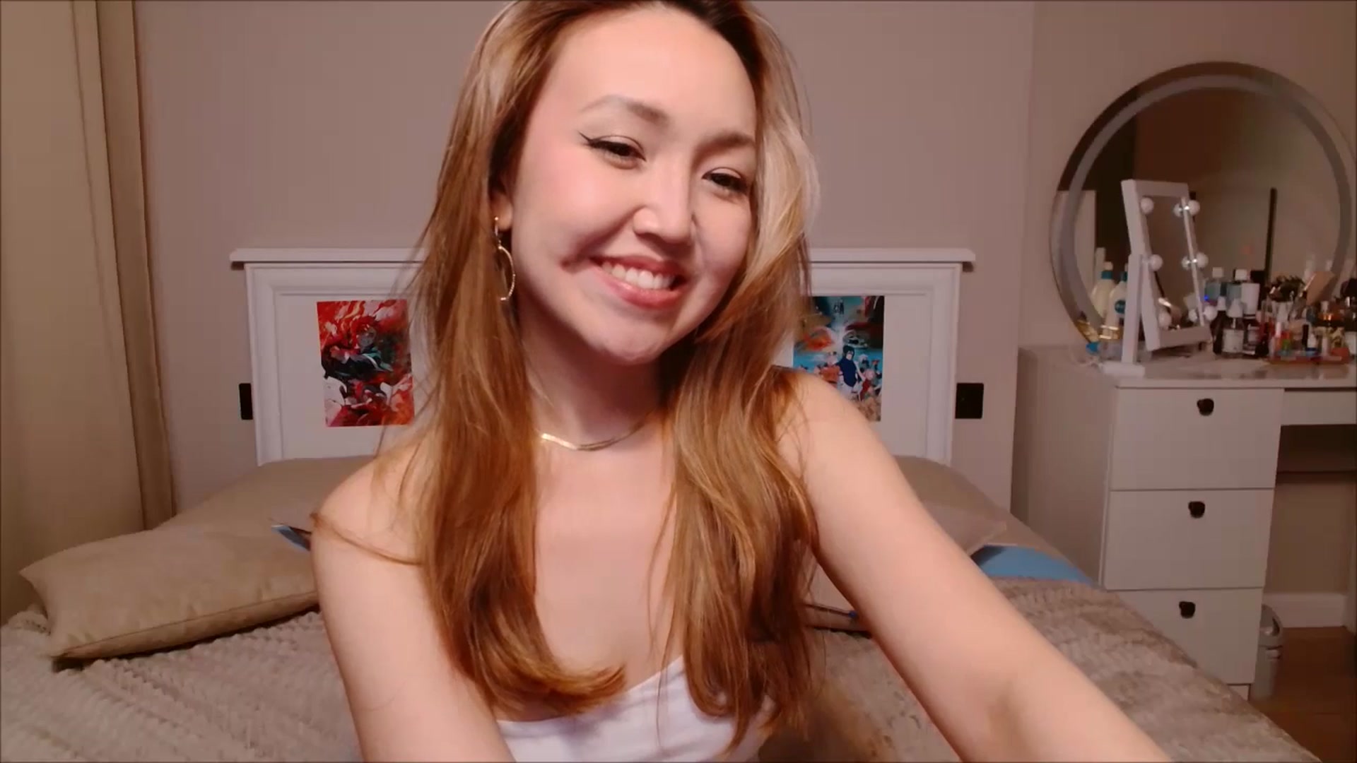 Gallery image thumbnail from JennyVibe's myfreecams stream on, 05/05/2025, 07:36 image 16 of 20