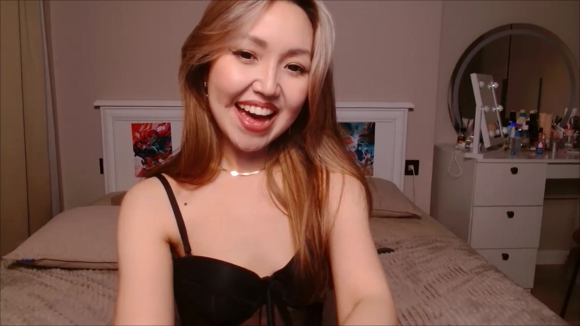 Gallery image thumbnail from JennyVibe's myfreecams stream on, 05/24/2025, 09:18 image 17 of 20